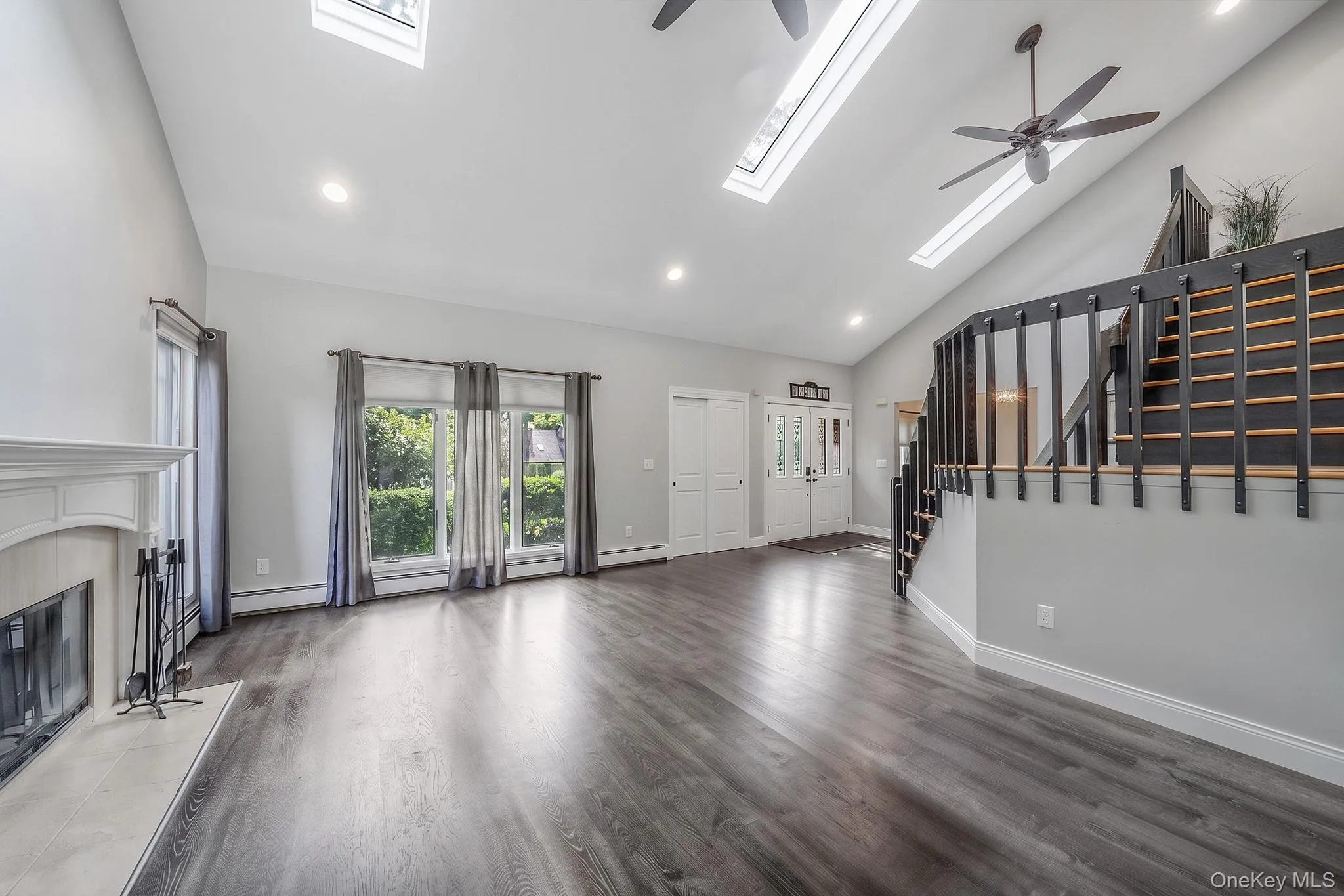 16 Oak Hills Drive, Brookhaven, NY, 4 Bedrooms Bedrooms, 9 Rooms Rooms,2 BathroomsBathrooms,Residential,For Rent,Oak Hills,0,1033083 16 Oak Hills Drive, Brookhaven, NY, 4 Bedrooms Bedrooms, 9 Rooms Rooms,2 BathroomsBathrooms,Residential,For Rent,Oak Hills,0,1033083