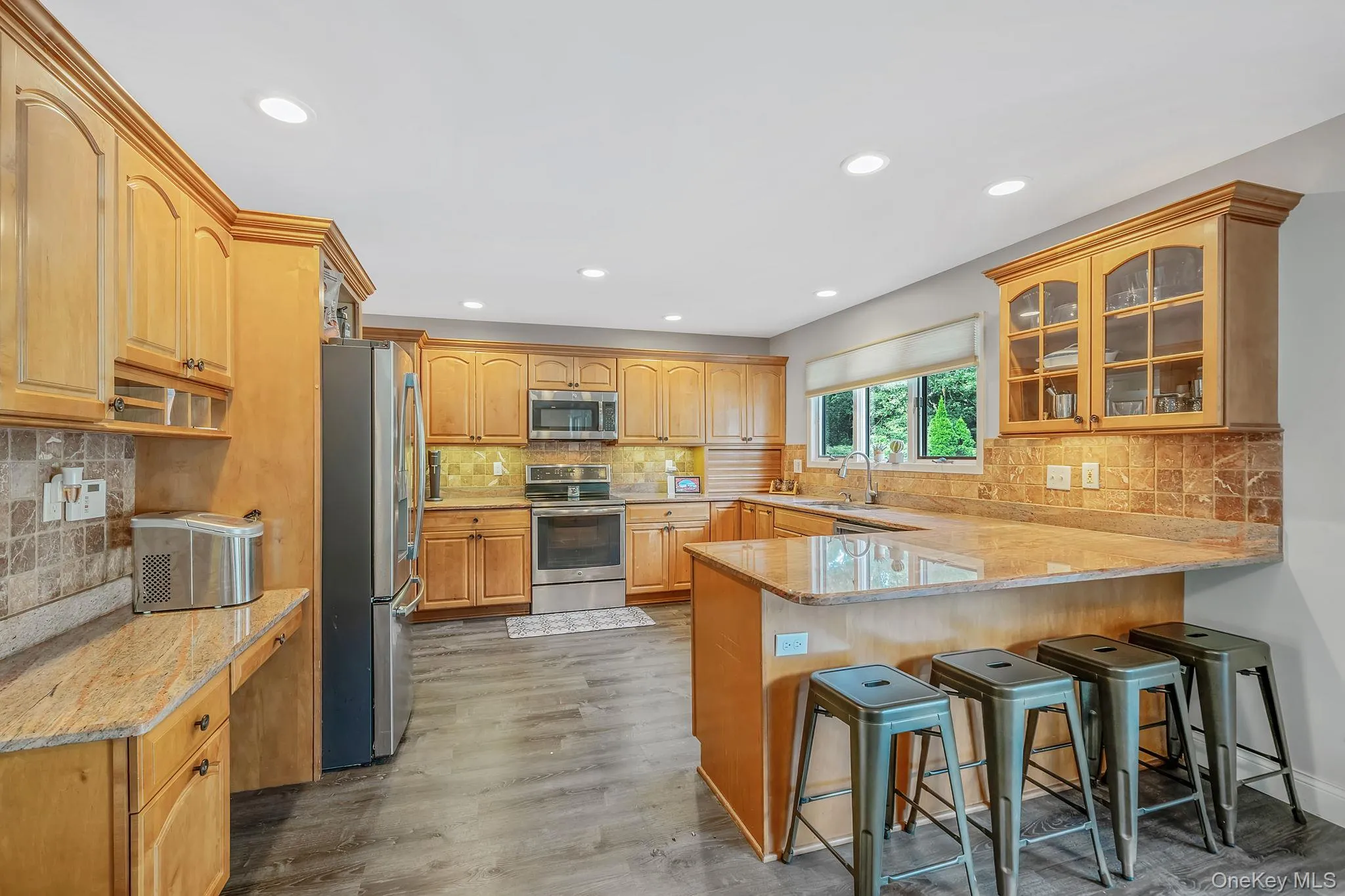 16 Oak Hills Drive, Brookhaven, NY, 4 Bedrooms Bedrooms, 9 Rooms Rooms,2 BathroomsBathrooms,Residential,For Rent,Oak Hills,0,1033083 16 Oak Hills Drive, Brookhaven, NY, 4 Bedrooms Bedrooms, 9 Rooms Rooms,2 BathroomsBathrooms,Residential,For Rent,Oak Hills,0,1033083