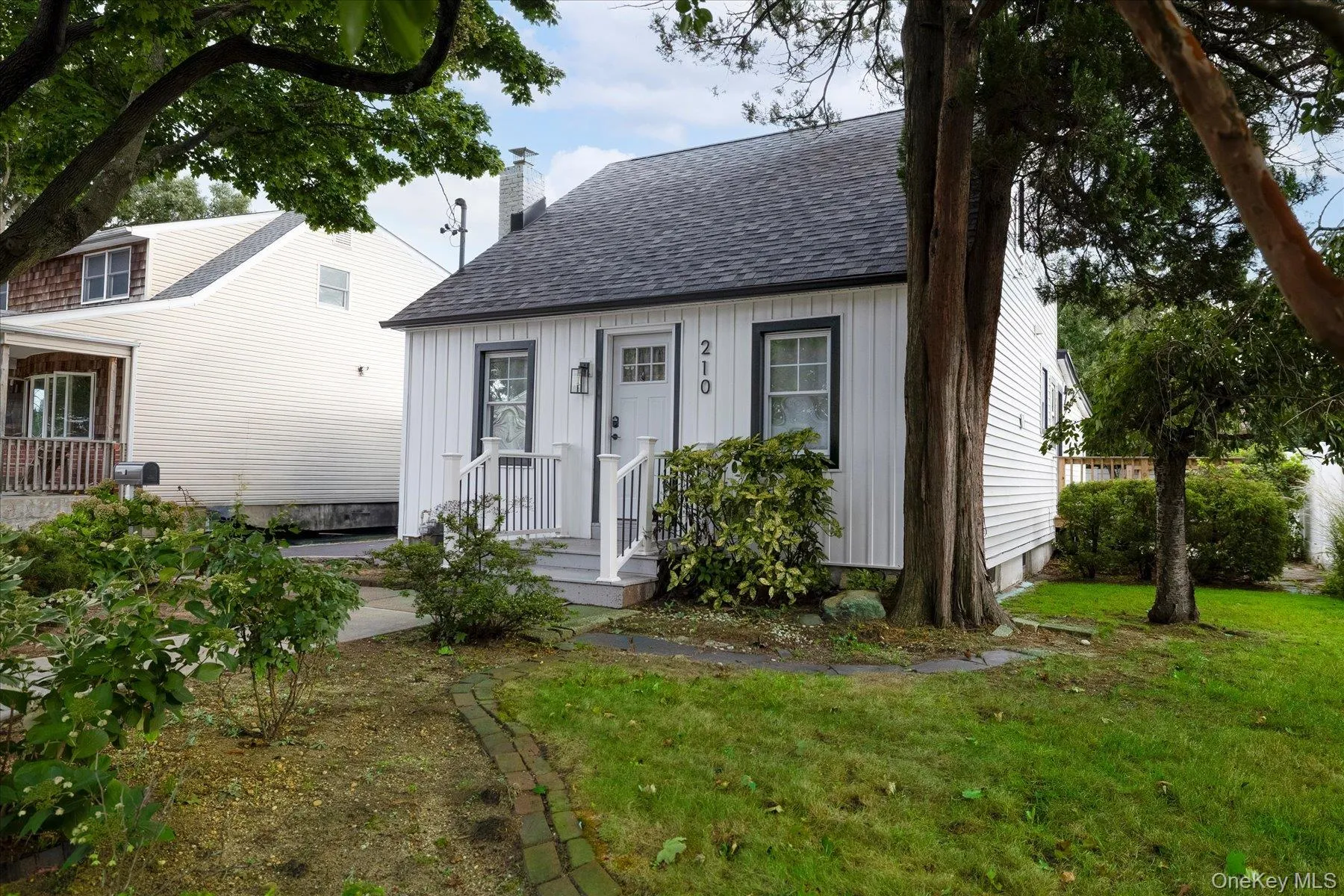 210 Delaware Avenue, Oyster Bay, NY, 3 Bedrooms Bedrooms, 7 Rooms Rooms,2 BathroomsBathrooms,Residential,For Rent,Delaware,0,1033084 210 Delaware Avenue, Oyster Bay, NY, 3 Bedrooms Bedrooms, 7 Rooms Rooms,2 BathroomsBathrooms,Residential,For Rent,Delaware,0,1033084
