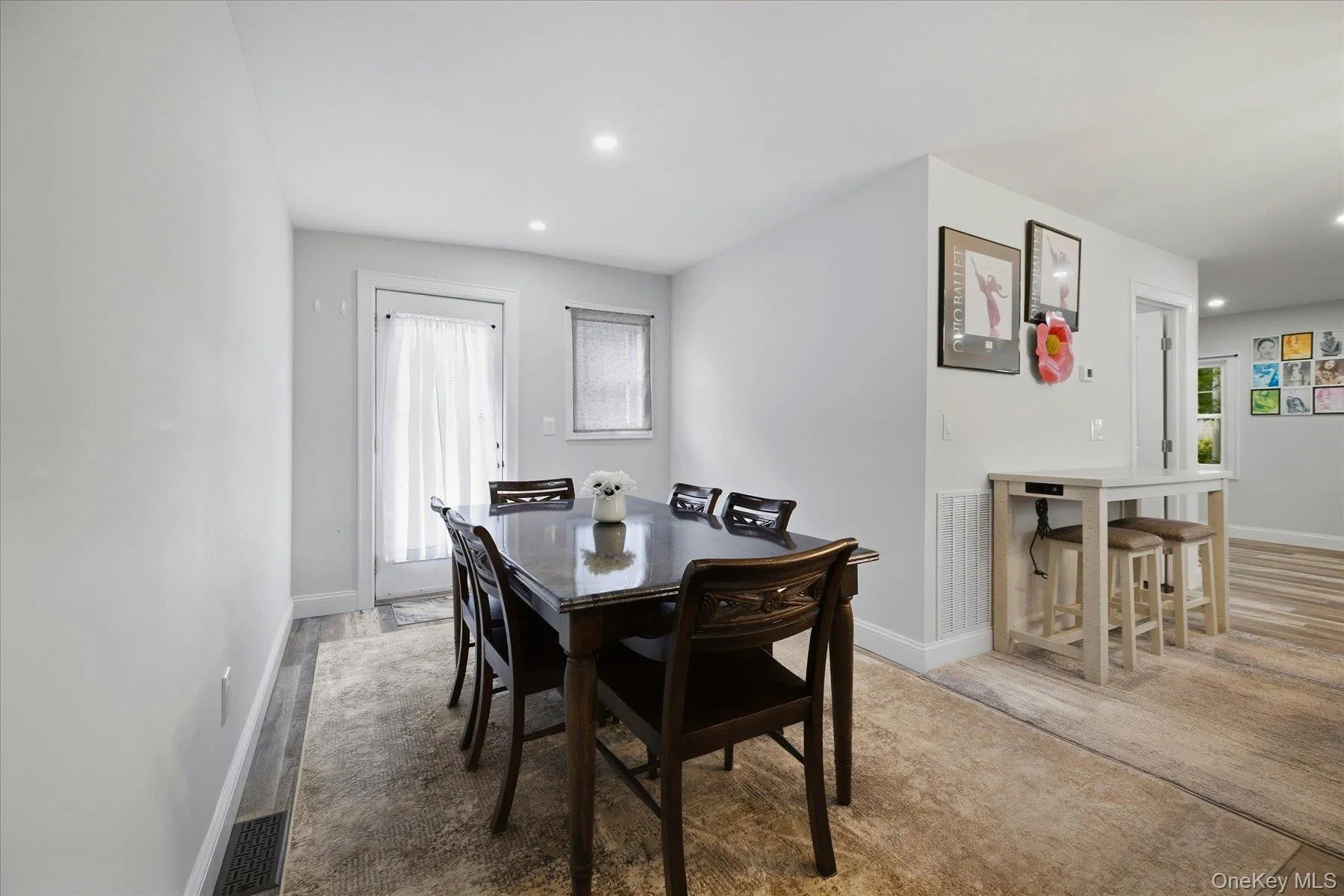 210 Delaware Avenue, Oyster Bay, NY, 3 Bedrooms Bedrooms, 7 Rooms Rooms,2 BathroomsBathrooms,Residential,For Rent,Delaware,0,1033084 210 Delaware Avenue, Oyster Bay, NY, 3 Bedrooms Bedrooms, 7 Rooms Rooms,2 BathroomsBathrooms,Residential,For Rent,Delaware,0,1033084