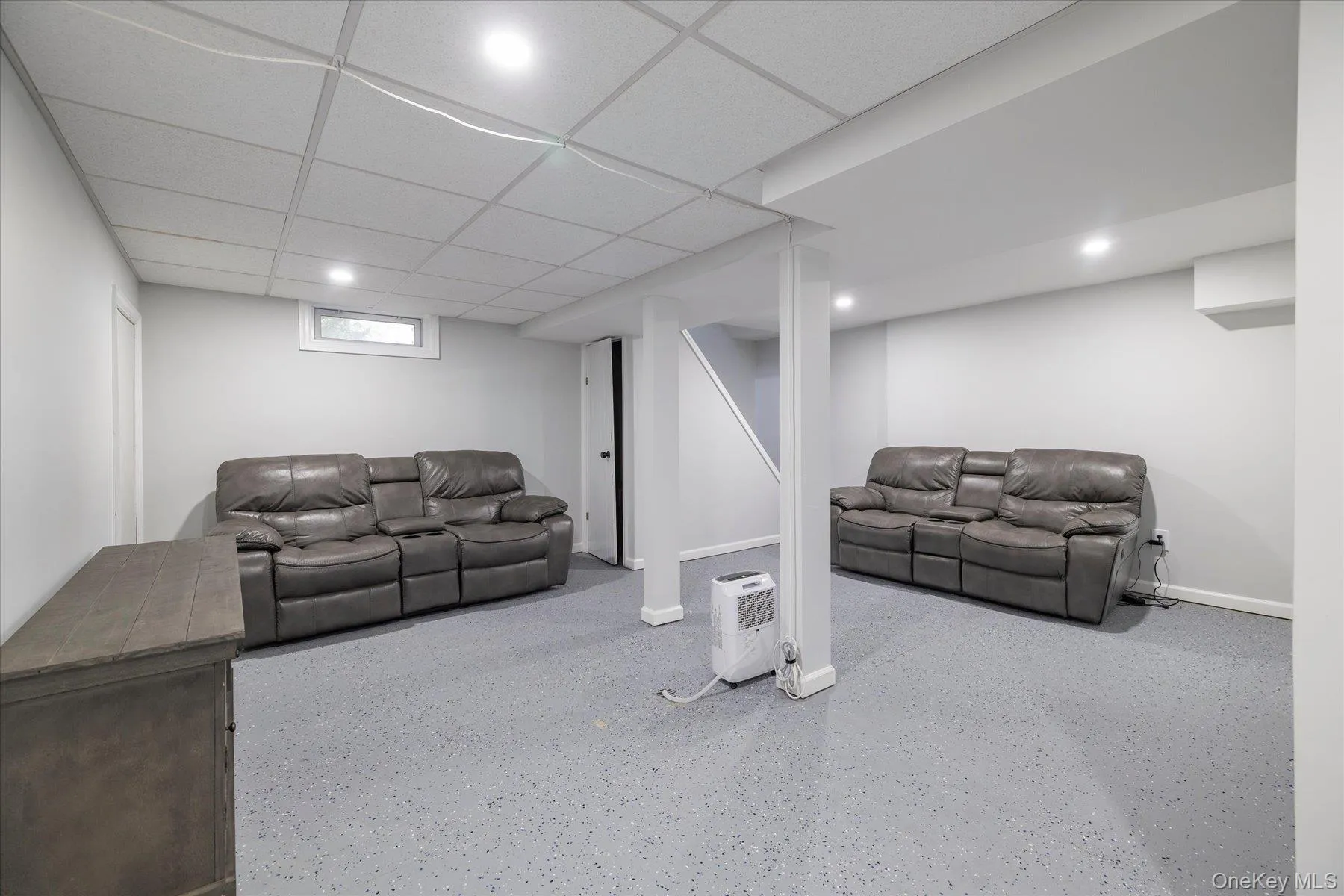 210 Delaware Avenue, Oyster Bay, NY, 3 Bedrooms Bedrooms, 7 Rooms Rooms,2 BathroomsBathrooms,Residential,For Rent,Delaware,0,1033084 210 Delaware Avenue, Oyster Bay, NY, 3 Bedrooms Bedrooms, 7 Rooms Rooms,2 BathroomsBathrooms,Residential,For Rent,Delaware,0,1033084