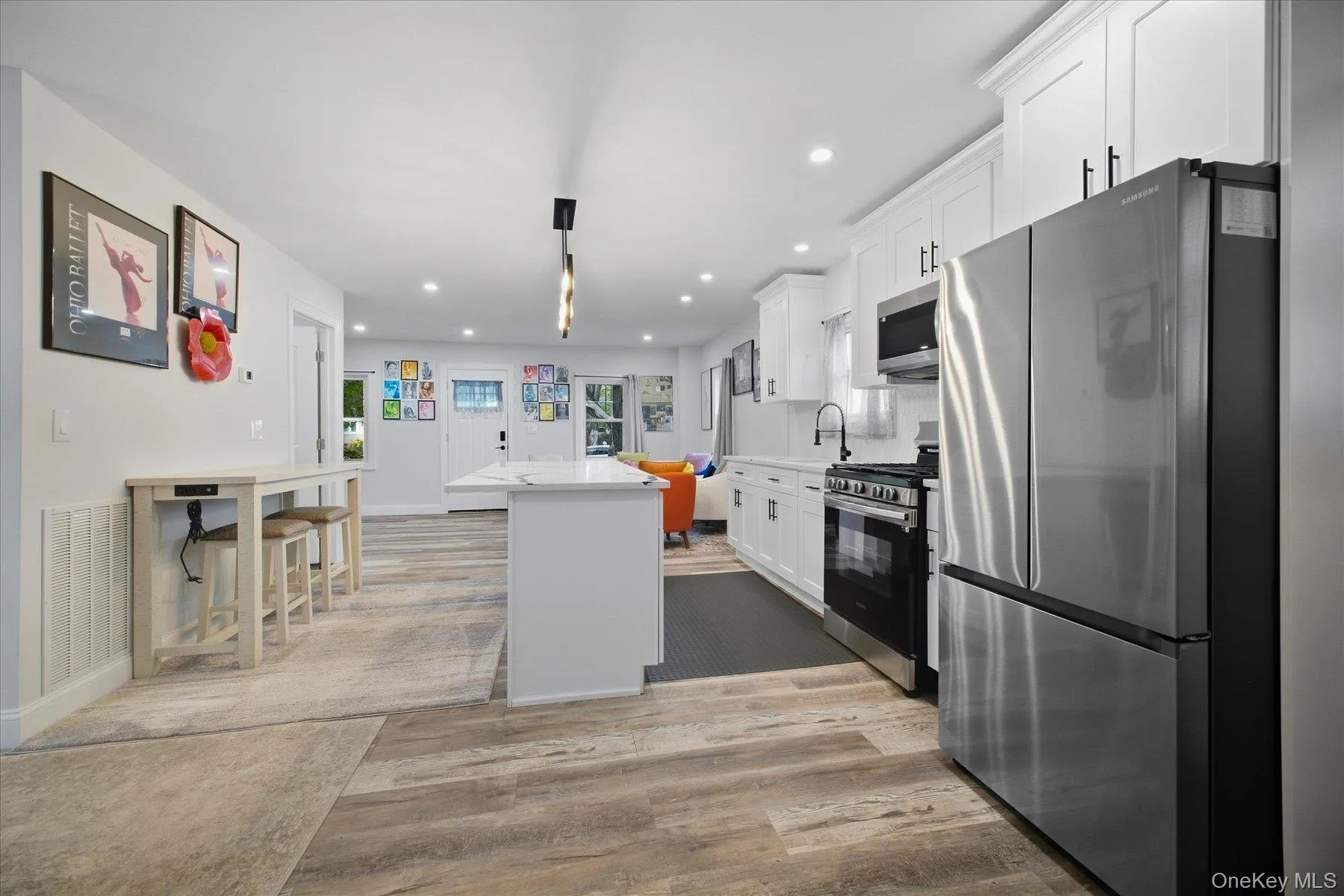 210 Delaware Avenue, Oyster Bay, NY, 3 Bedrooms Bedrooms, 7 Rooms Rooms,2 BathroomsBathrooms,Residential,For Rent,Delaware,0,1033084 210 Delaware Avenue, Oyster Bay, NY, 3 Bedrooms Bedrooms, 7 Rooms Rooms,2 BathroomsBathrooms,Residential,For Rent,Delaware,0,1033084