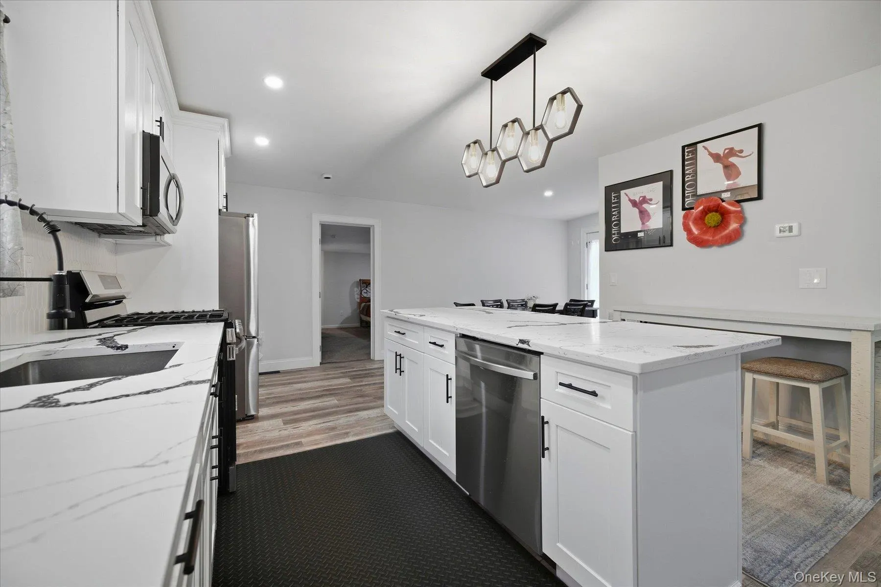 210 Delaware Avenue, Oyster Bay, NY, 3 Bedrooms Bedrooms, 7 Rooms Rooms,2 BathroomsBathrooms,Residential,For Rent,Delaware,0,1033084 210 Delaware Avenue, Oyster Bay, NY, 3 Bedrooms Bedrooms, 7 Rooms Rooms,2 BathroomsBathrooms,Residential,For Rent,Delaware,0,1033084