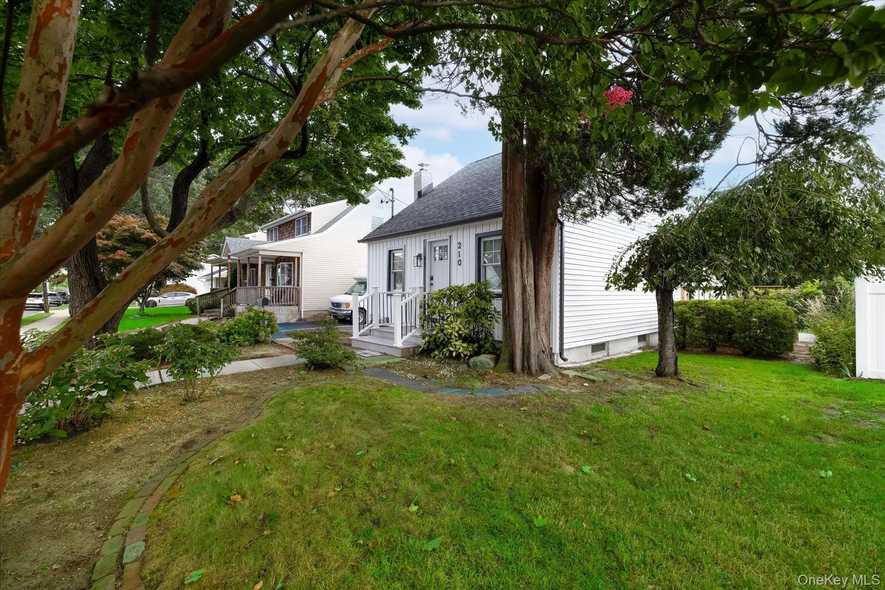210 Delaware Avenue, Oyster Bay, NY, 3 Bedrooms Bedrooms, 7 Rooms Rooms,2 BathroomsBathrooms,Residential,For Rent,Delaware,0,1033084 210 Delaware Avenue, Oyster Bay, NY, 3 Bedrooms Bedrooms, 7 Rooms Rooms,2 BathroomsBathrooms,Residential,For Rent,Delaware,0,1033084