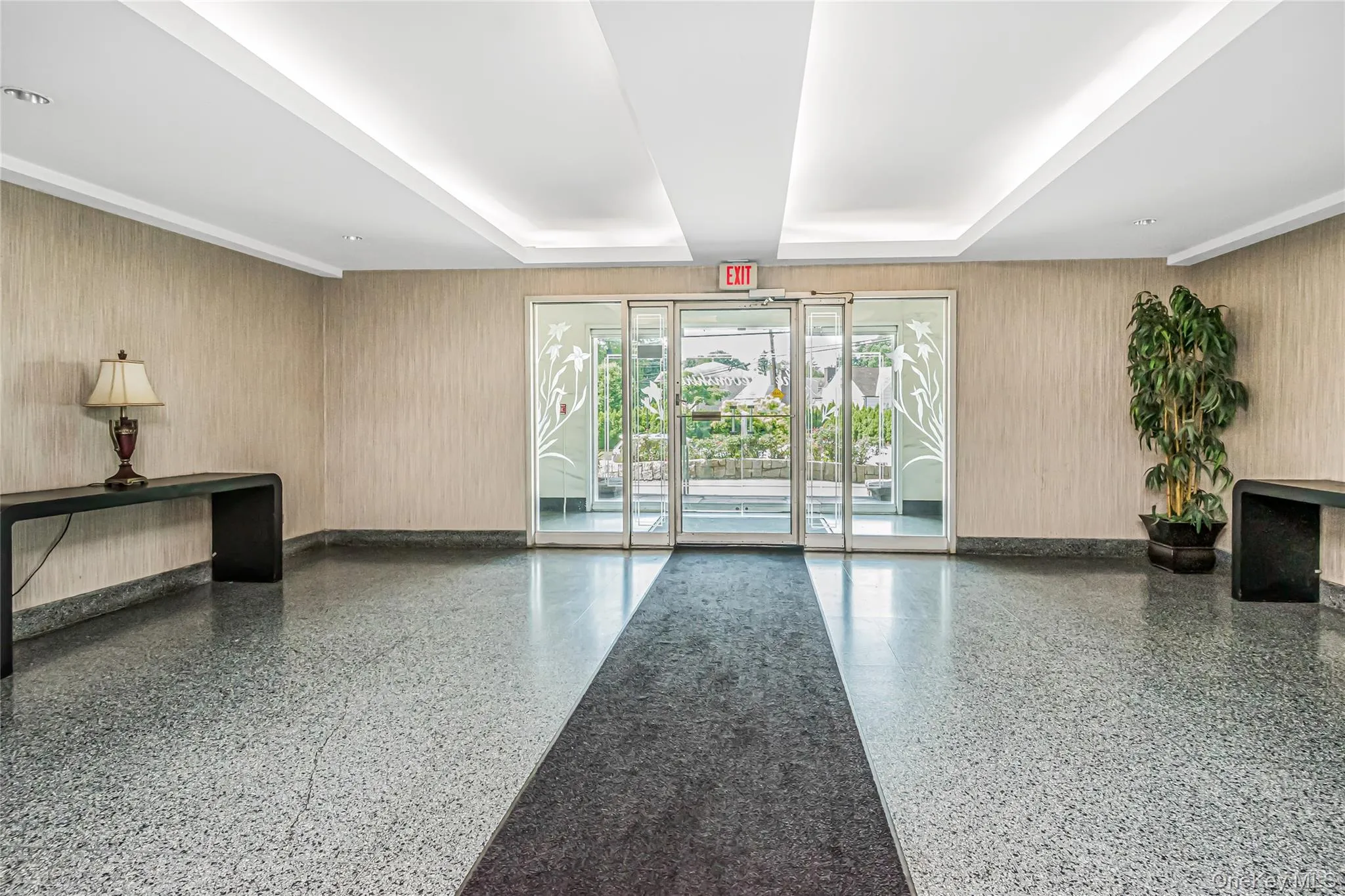 Lobby Lobby