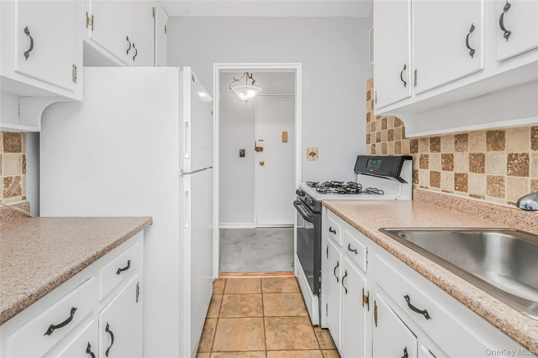 Walk-Through Kitchen Walk-Through Kitchen