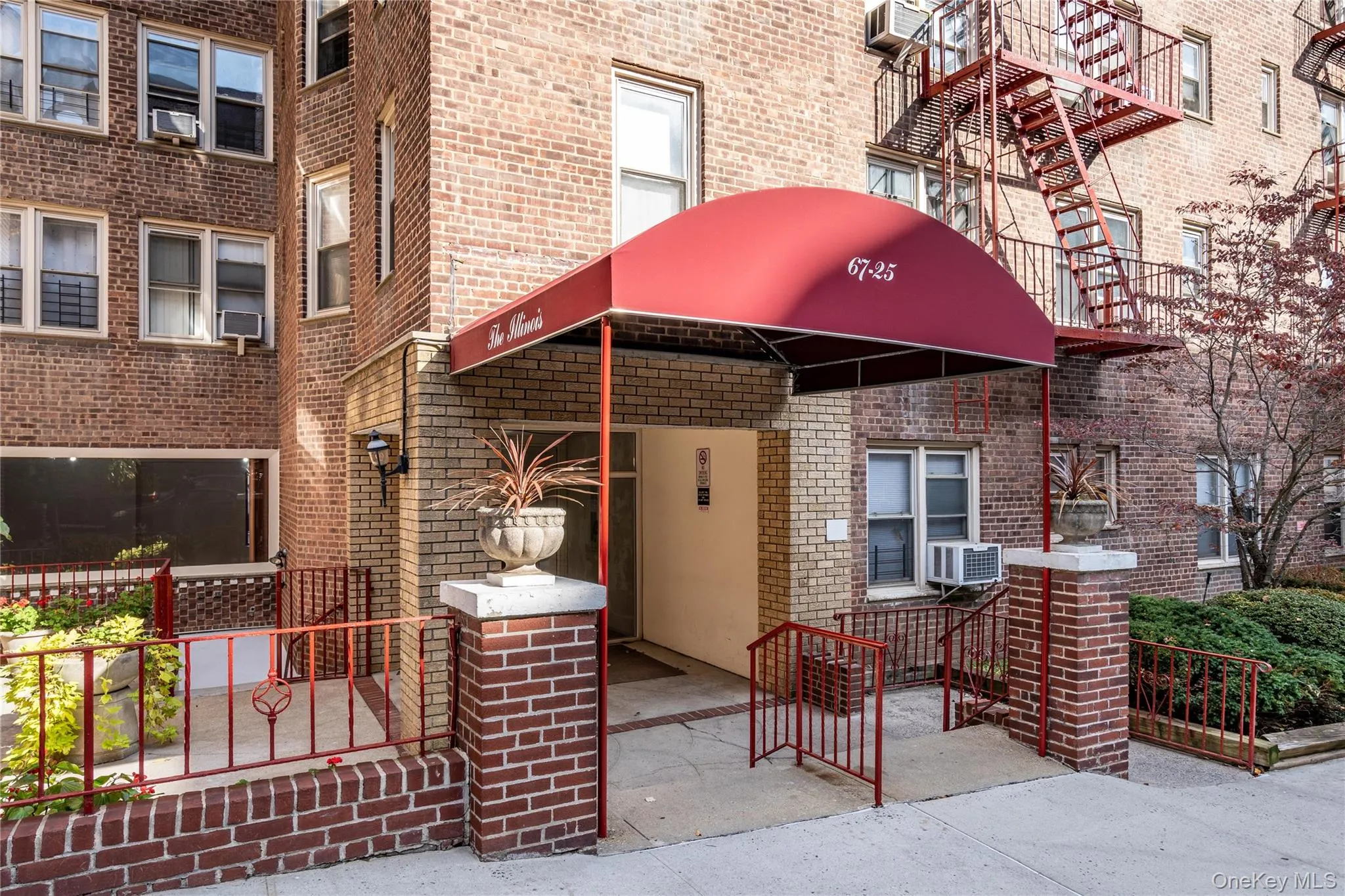 67-25 Clyde Street, New York, NY, 1 Bedroom Bedrooms, 3 Rooms Rooms,1 BathroomBathrooms,Residential,For Rent,Clyde,0,1033095 67-25 Clyde Street, New York, NY, 1 Bedroom Bedrooms, 3 Rooms Rooms,1 BathroomBathrooms,Residential,For Rent,Clyde,0,1033095