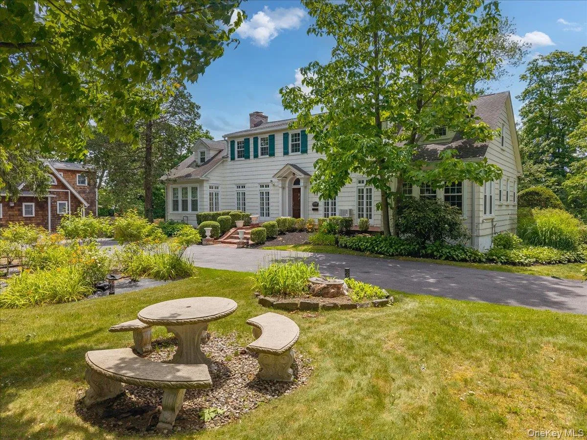 1146 North Avenue, New Rochelle, NY, 6 Bedrooms Bedrooms, 13 Rooms Rooms,4 BathroomsBathrooms,Residential Lease,For Rent,North,0,1033097 1146 North Avenue, New Rochelle, NY, 6 Bedrooms Bedrooms, 13 Rooms Rooms,4 BathroomsBathrooms,Residential Lease,For Rent,North,0,1033097