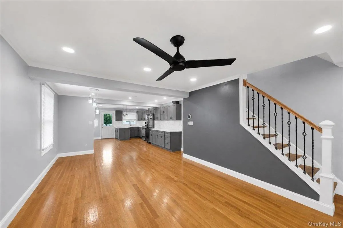 2565 Westervelt Avenue, New York, NY, 3 Bedrooms Bedrooms, 6 Rooms Rooms,1 BathroomBathrooms,Residential,For Rent,Westervelt,0,1033098 2565 Westervelt Avenue, New York, NY, 3 Bedrooms Bedrooms, 6 Rooms Rooms,1 BathroomBathrooms,Residential,For Rent,Westervelt,0,1033098