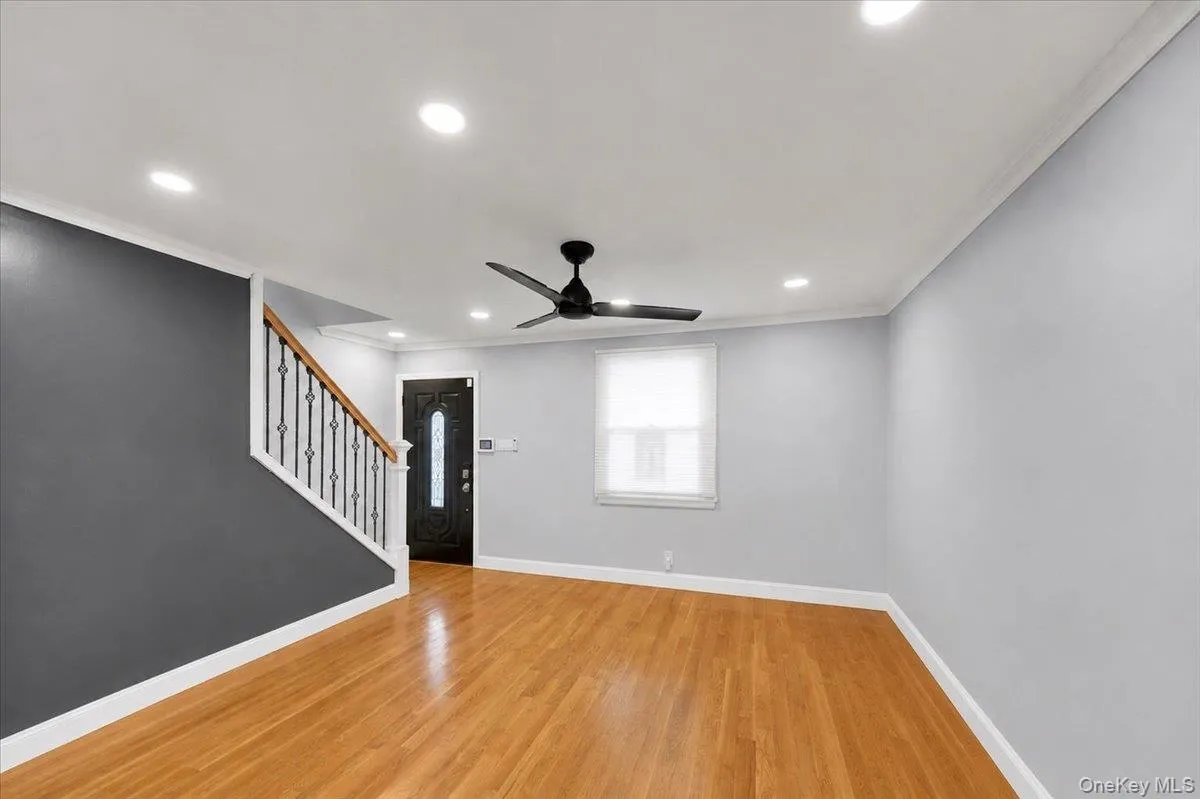 2565 Westervelt Avenue, New York, NY, 3 Bedrooms Bedrooms, 6 Rooms Rooms,1 BathroomBathrooms,Residential,For Rent,Westervelt,0,1033098 2565 Westervelt Avenue, New York, NY, 3 Bedrooms Bedrooms, 6 Rooms Rooms,1 BathroomBathrooms,Residential,For Rent,Westervelt,0,1033098