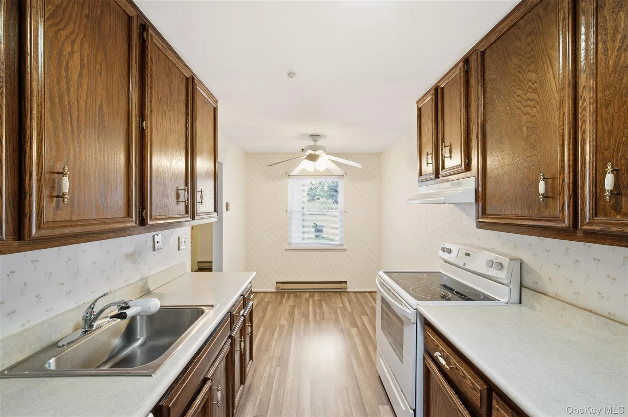 1006 Cabot Path, Smithtown, NY, 1 Bedroom Bedrooms, 4 Rooms Rooms,1 BathroomBathrooms,Residential,For Rent,Cabot,0,1033101 1006 Cabot Path, Smithtown, NY, 1 Bedroom Bedrooms, 4 Rooms Rooms,1 BathroomBathrooms,Residential,For Rent,Cabot,0,1033101