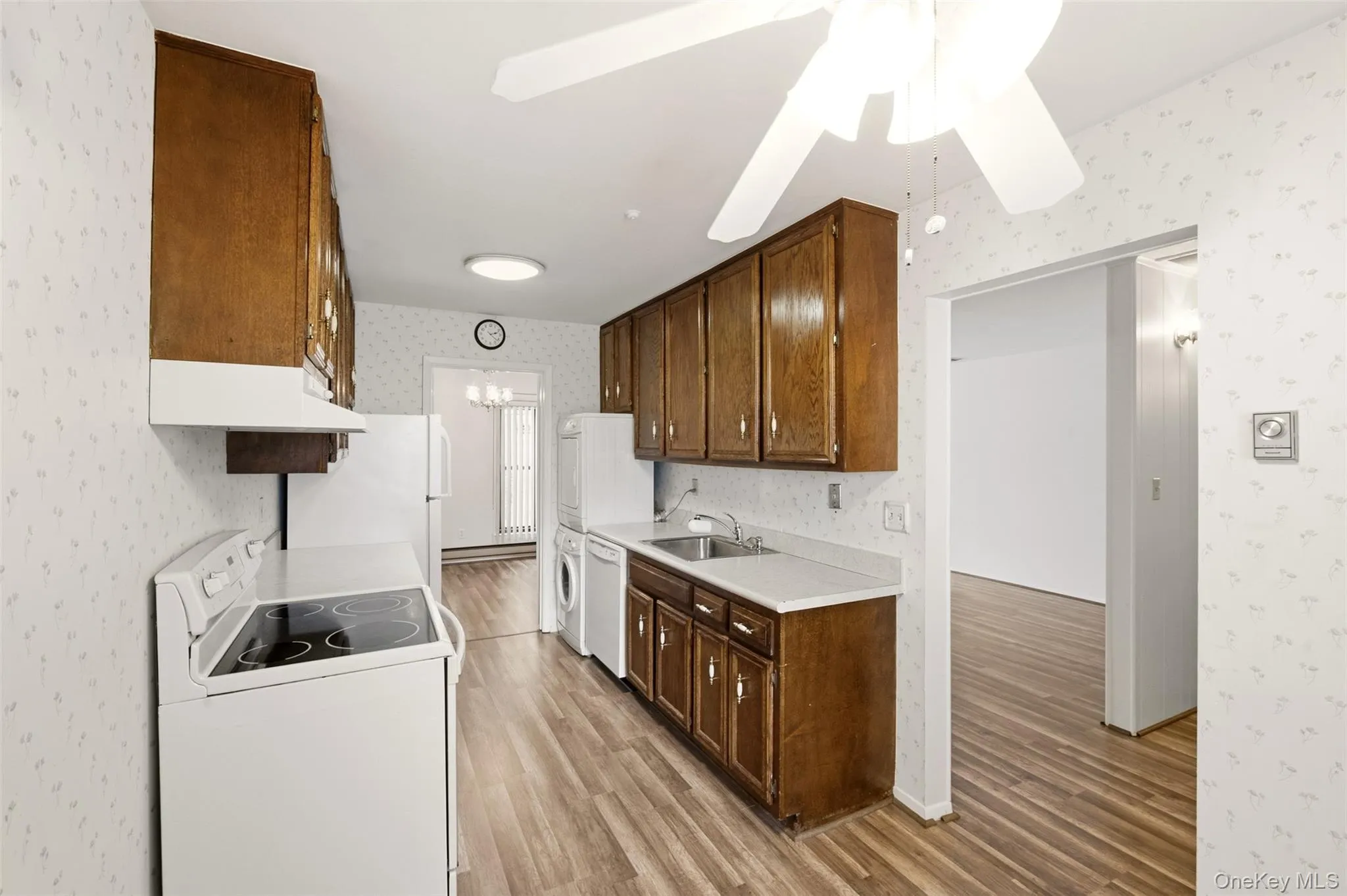 1006 Cabot Path, Smithtown, NY, 1 Bedroom Bedrooms, 4 Rooms Rooms,1 BathroomBathrooms,Residential,For Rent,Cabot,0,1033101 1006 Cabot Path, Smithtown, NY, 1 Bedroom Bedrooms, 4 Rooms Rooms,1 BathroomBathrooms,Residential,For Rent,Cabot,0,1033101