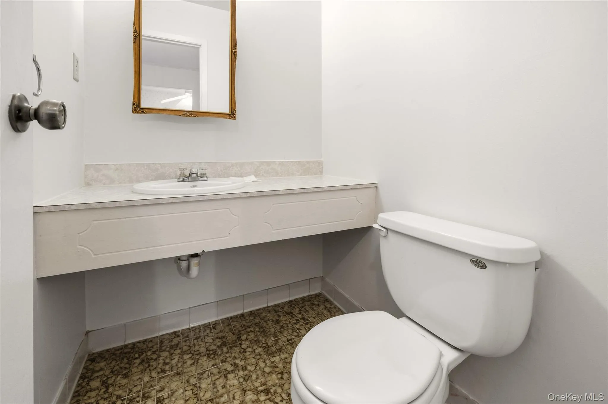 1006 Cabot Path, Smithtown, NY, 1 Bedroom Bedrooms, 4 Rooms Rooms,1 BathroomBathrooms,Residential,For Rent,Cabot,0,1033101 1006 Cabot Path, Smithtown, NY, 1 Bedroom Bedrooms, 4 Rooms Rooms,1 BathroomBathrooms,Residential,For Rent,Cabot,0,1033101