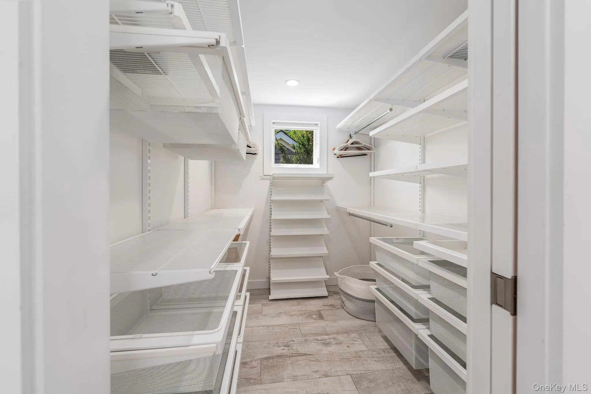 21515 Soundview Avenue, Southold, NY, 3 Bedrooms Bedrooms, 6 Rooms Rooms,2 BathroomsBathrooms,Residential,For Rent,Soundview,0,1033102 21515 Soundview Avenue, Southold, NY, 3 Bedrooms Bedrooms, 6 Rooms Rooms,2 BathroomsBathrooms,Residential,For Rent,Soundview,0,1033102