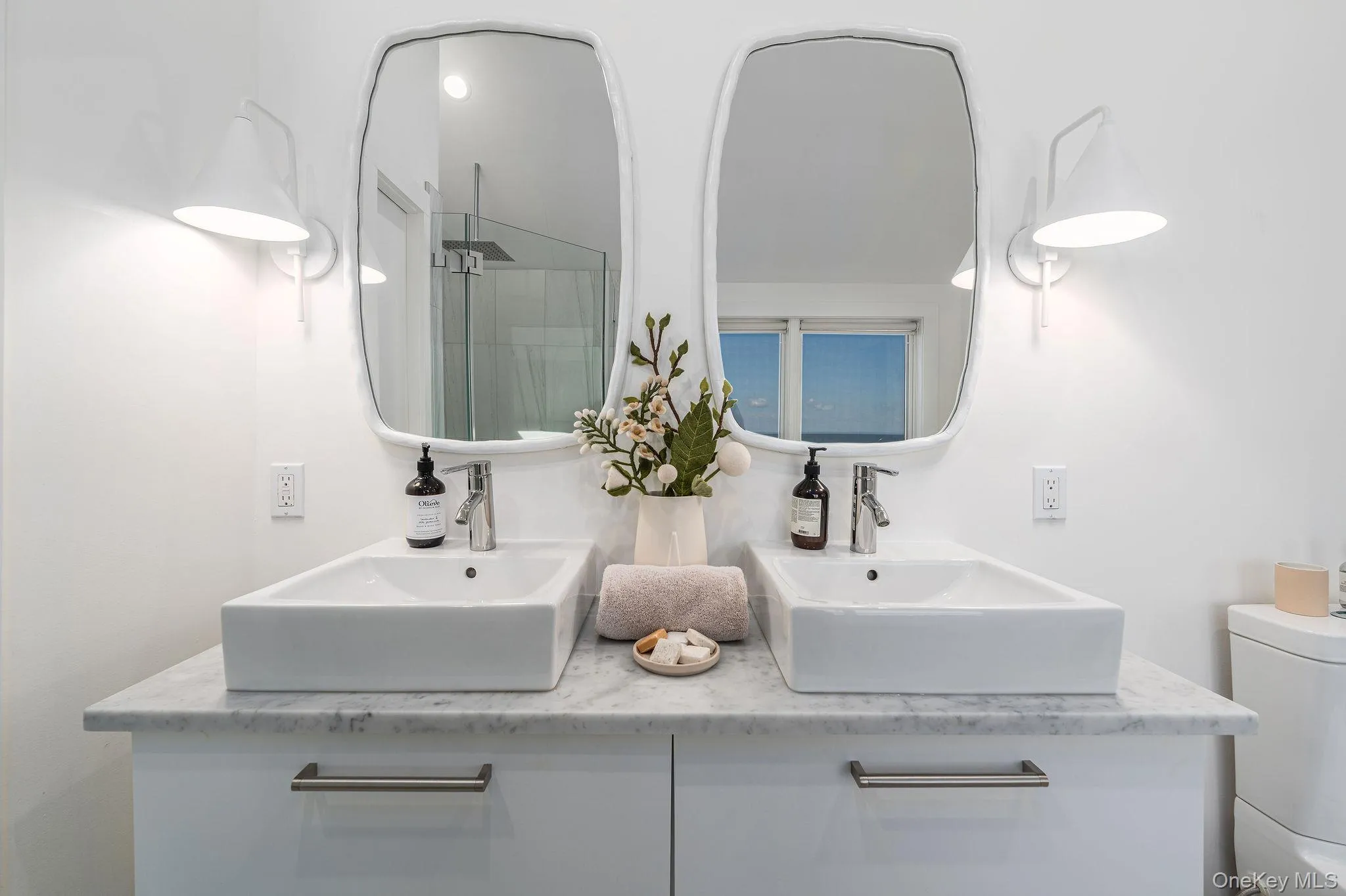 21515 Soundview Avenue, Southold, NY, 3 Bedrooms Bedrooms, 6 Rooms Rooms,2 BathroomsBathrooms,Residential,For Rent,Soundview,0,1033102 21515 Soundview Avenue, Southold, NY, 3 Bedrooms Bedrooms, 6 Rooms Rooms,2 BathroomsBathrooms,Residential,For Rent,Soundview,0,1033102