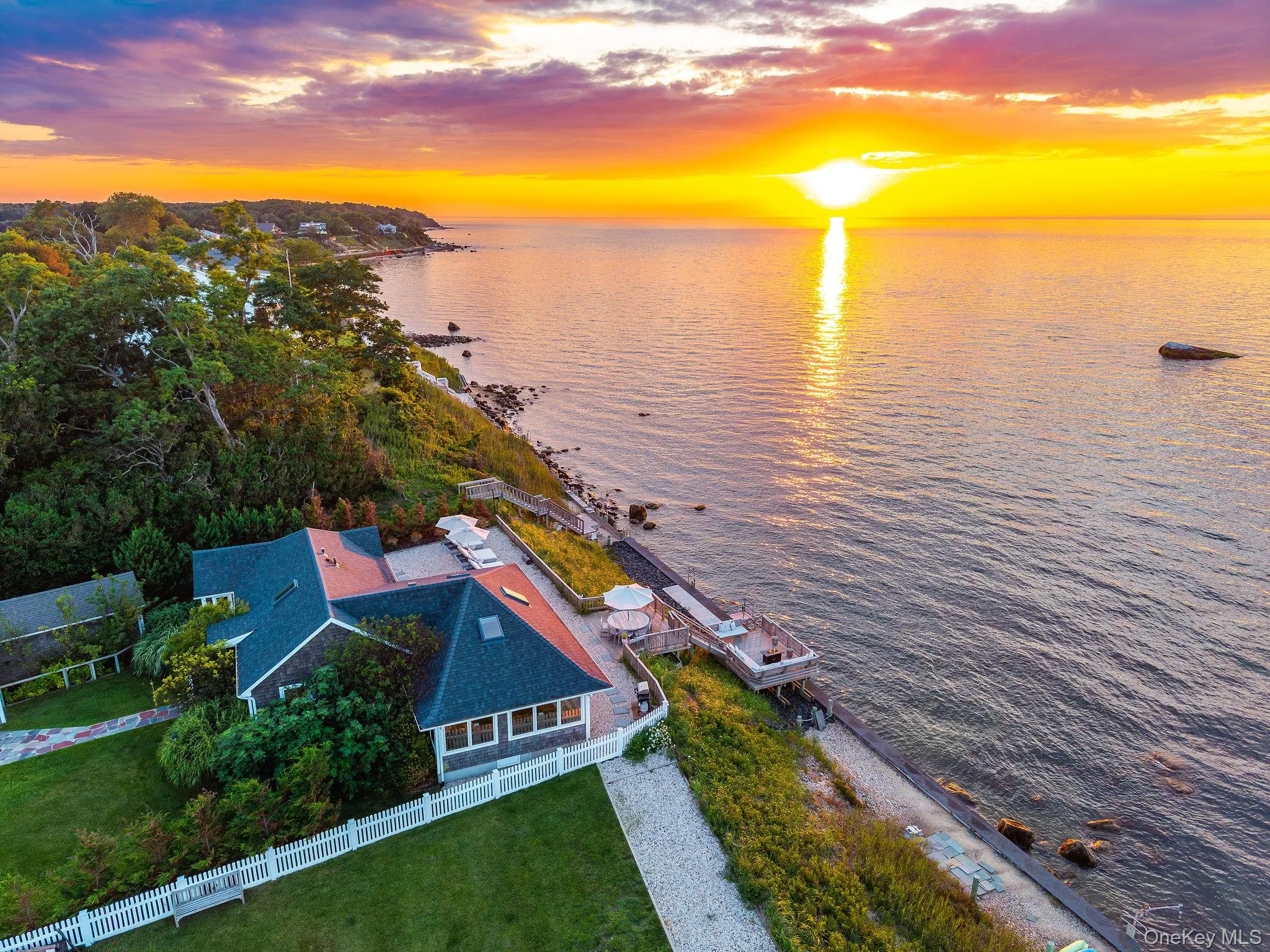 21515 Soundview Avenue, Southold, NY, 3 Bedrooms Bedrooms, 6 Rooms Rooms,2 BathroomsBathrooms,Residential,For Rent,Soundview,0,1033102 21515 Soundview Avenue, Southold, NY, 3 Bedrooms Bedrooms, 6 Rooms Rooms,2 BathroomsBathrooms,Residential,For Rent,Soundview,0,1033102