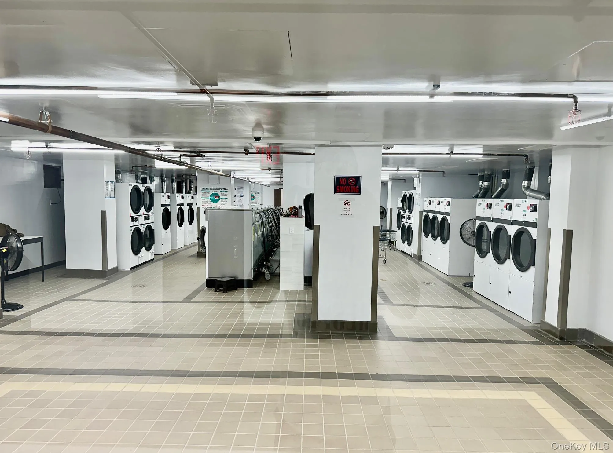 61-20 Grand Central Parkway, New York, NY, 1 Bedroom Bedrooms, 3 Rooms Rooms,1 BathroomBathrooms,Residential,For Rent,Grand Central,0,1033106 61-20 Grand Central Parkway, New York, NY, 1 Bedroom Bedrooms, 3 Rooms Rooms,1 BathroomBathrooms,Residential,For Rent,Grand Central,0,1033106