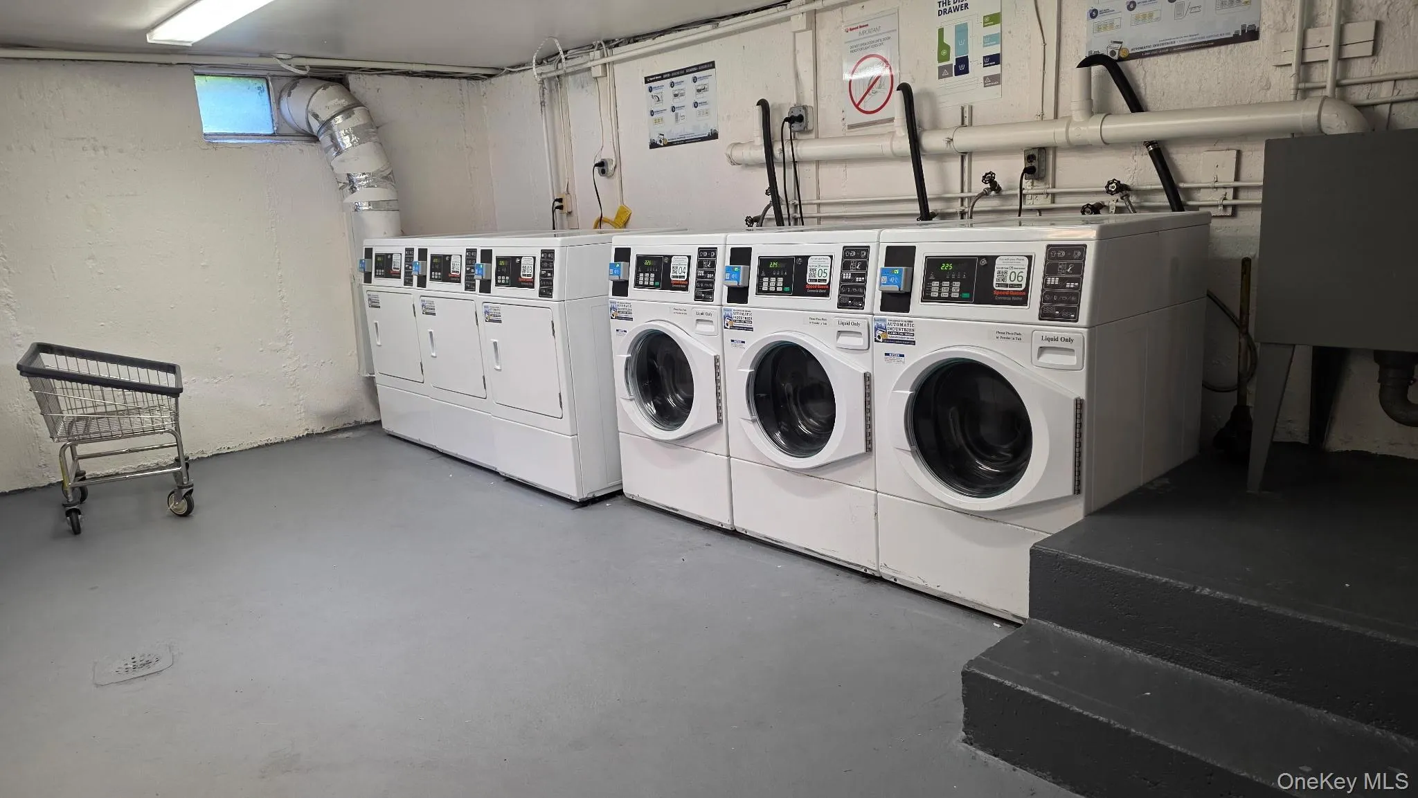 355 Route 111, Smithtown, NY, 2 Bedrooms Bedrooms, 5 Rooms Rooms,1 BathroomBathrooms,Residential,For Rent,Route 111,0,1033107 355 Route 111, Smithtown, NY, 2 Bedrooms Bedrooms, 5 Rooms Rooms,1 BathroomBathrooms,Residential,For Rent,Route 111,0,1033107