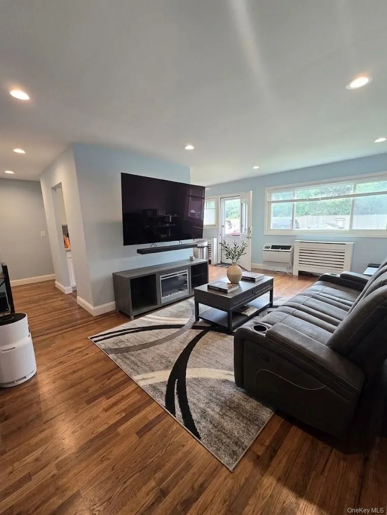 355 Route 111, Smithtown, NY, 2 Bedrooms Bedrooms, 5 Rooms Rooms,1 BathroomBathrooms,Residential,For Rent,Route 111,0,1033107 355 Route 111, Smithtown, NY, 2 Bedrooms Bedrooms, 5 Rooms Rooms,1 BathroomBathrooms,Residential,For Rent,Route 111,0,1033107