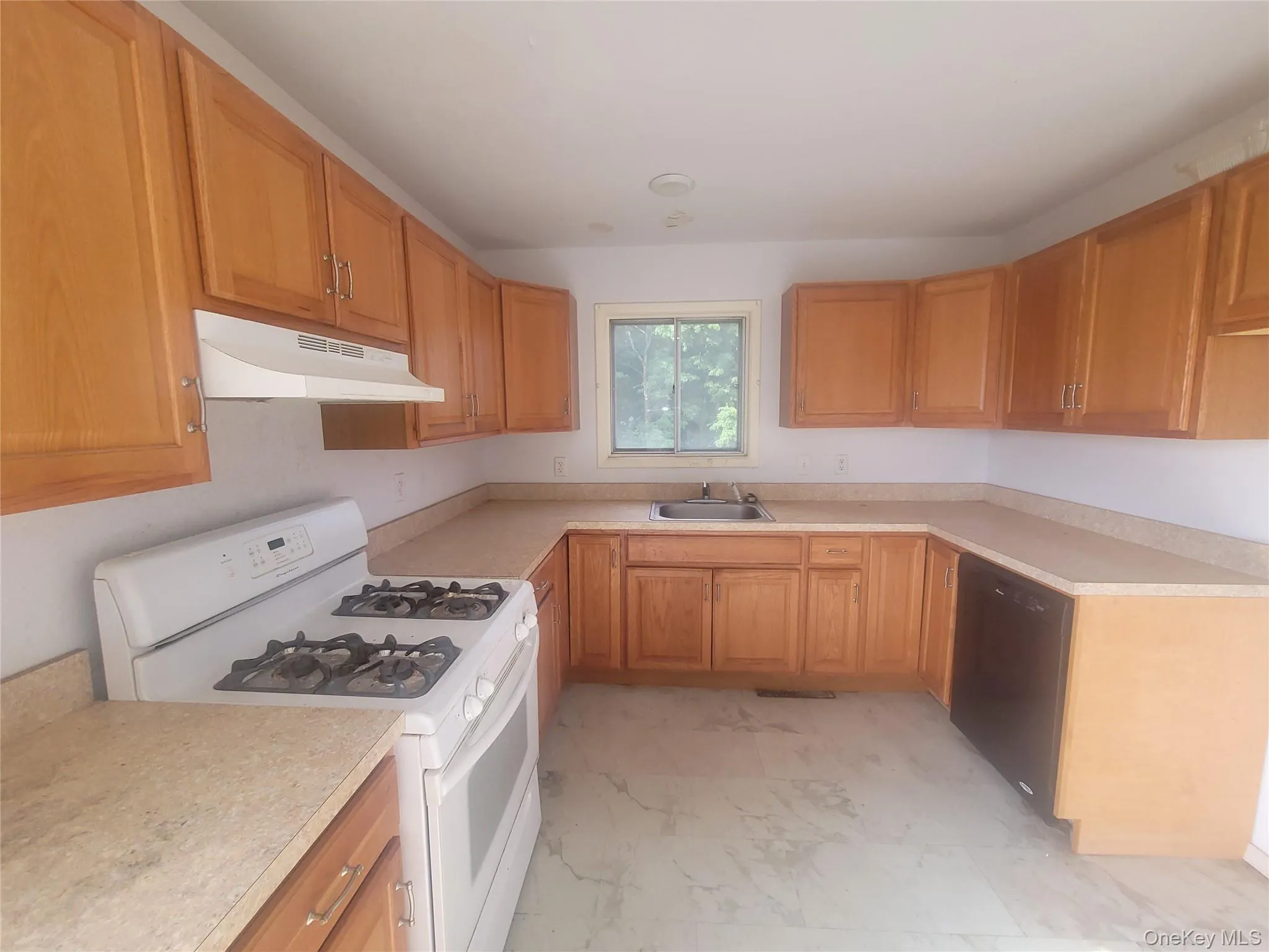 1048 Old Liberty Road, Thompson, NY, 3 Bedrooms Bedrooms, 6 Rooms Rooms,1 BathroomBathrooms,Residential,For Rent,Old Liberty,0,1033109 1048 Old Liberty Road, Thompson, NY, 3 Bedrooms Bedrooms, 6 Rooms Rooms,1 BathroomBathrooms,Residential,For Rent,Old Liberty,0,1033109