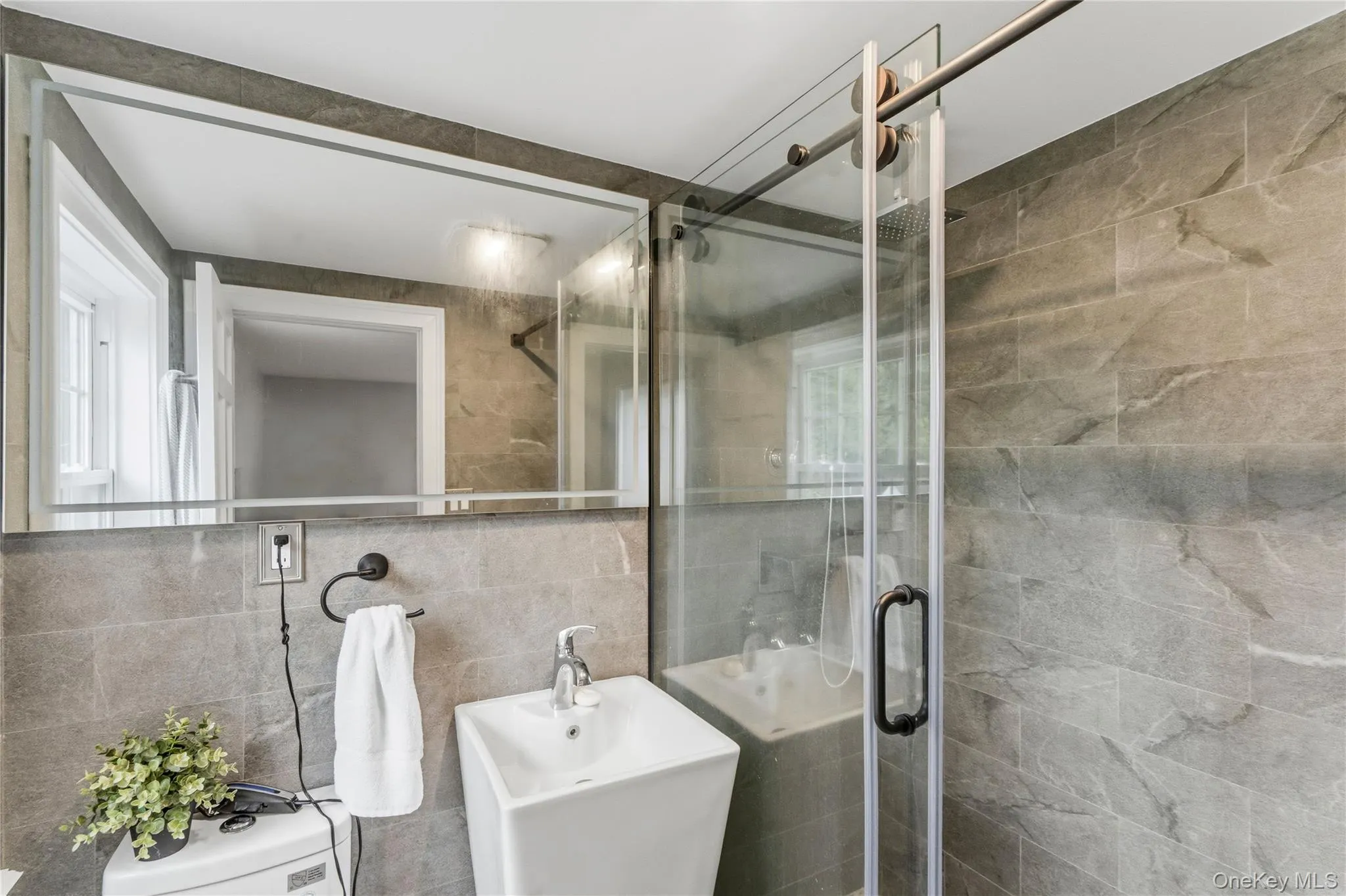 450 Oyster Bay Road, Oyster Bay, NY, 7 Bedrooms Bedrooms, 13 Rooms Rooms,7 BathroomsBathrooms,Residential,For Rent,Oyster Bay,0,1033116 450 Oyster Bay Road, Oyster Bay, NY, 7 Bedrooms Bedrooms, 13 Rooms Rooms,7 BathroomsBathrooms,Residential,For Rent,Oyster Bay,0,1033116