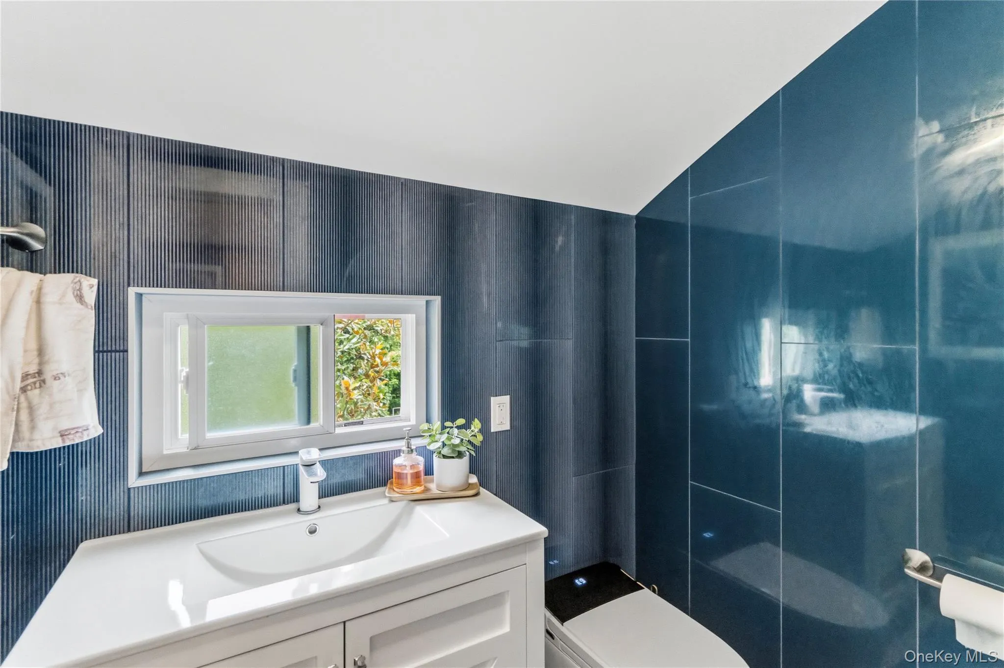 450 Oyster Bay Road, Oyster Bay, NY, 7 Bedrooms Bedrooms, 13 Rooms Rooms,7 BathroomsBathrooms,Residential,For Rent,Oyster Bay,0,1033116 450 Oyster Bay Road, Oyster Bay, NY, 7 Bedrooms Bedrooms, 13 Rooms Rooms,7 BathroomsBathrooms,Residential,For Rent,Oyster Bay,0,1033116