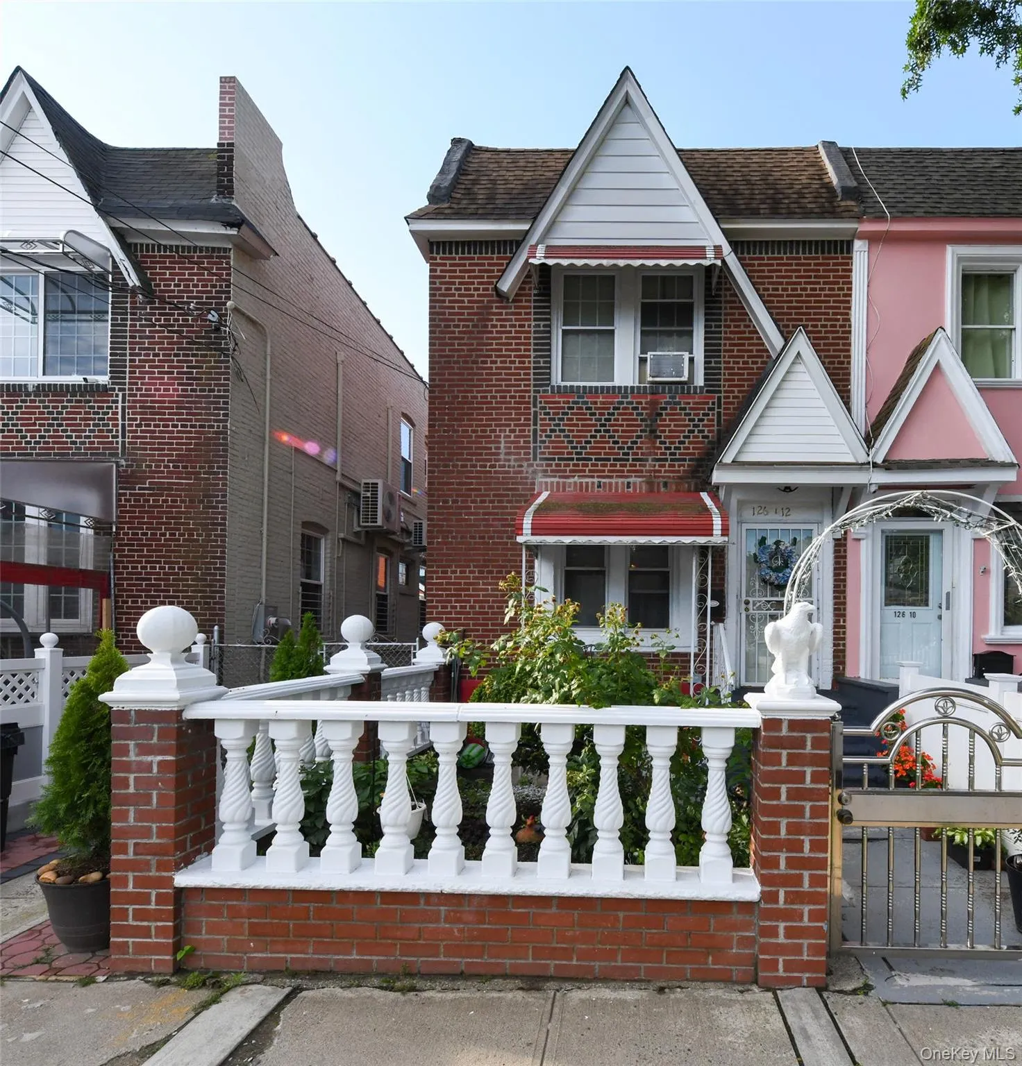 126-12 116th Avenue, New York, NY, 3 Bedrooms Bedrooms, 8 Rooms Rooms,1 BathroomBathrooms,Residential,For Rent,116th,0,1033120 126-12 116th Avenue, New York, NY, 3 Bedrooms Bedrooms, 8 Rooms Rooms,1 BathroomBathrooms,Residential,For Rent,116th,0,1033120