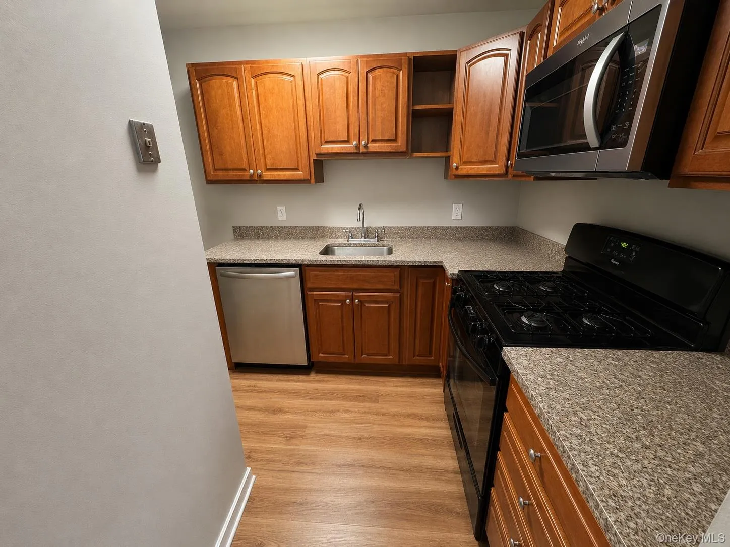 2 Locust Court, Fishkill, NY, 2 Bedrooms Bedrooms, 6 Rooms Rooms,1 BathroomBathrooms,Residential Lease,For Rent,Locust,0,1033121 2 Locust Court, Fishkill, NY, 2 Bedrooms Bedrooms, 6 Rooms Rooms,1 BathroomBathrooms,Residential Lease,For Rent,Locust,0,1033121