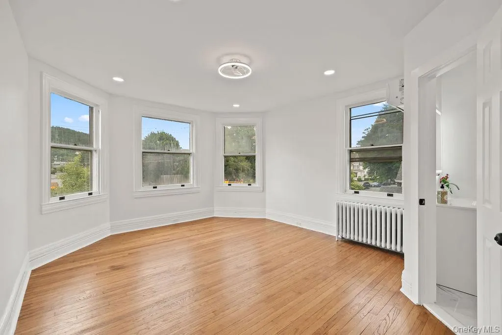 7 Clinton Place, Ramapo, NY, 4 Bedrooms Bedrooms, 8 Rooms Rooms,2 BathroomsBathrooms,Residential,For Rent,Clinton,0,1033122 7 Clinton Place, Ramapo, NY, 4 Bedrooms Bedrooms, 8 Rooms Rooms,2 BathroomsBathrooms,Residential,For Rent,Clinton,0,1033122