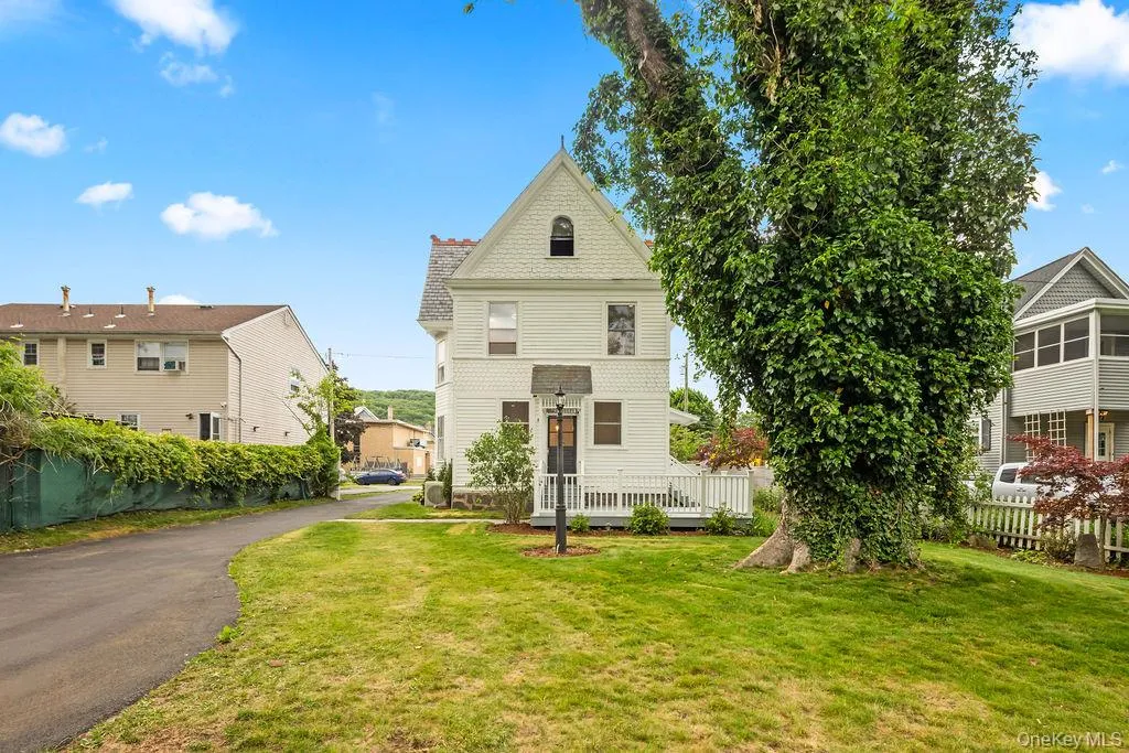 7 Clinton Place, Ramapo, NY, 4 Bedrooms Bedrooms, 8 Rooms Rooms,2 BathroomsBathrooms,Residential,For Rent,Clinton,0,1033122 7 Clinton Place, Ramapo, NY, 4 Bedrooms Bedrooms, 8 Rooms Rooms,2 BathroomsBathrooms,Residential,For Rent,Clinton,0,1033122