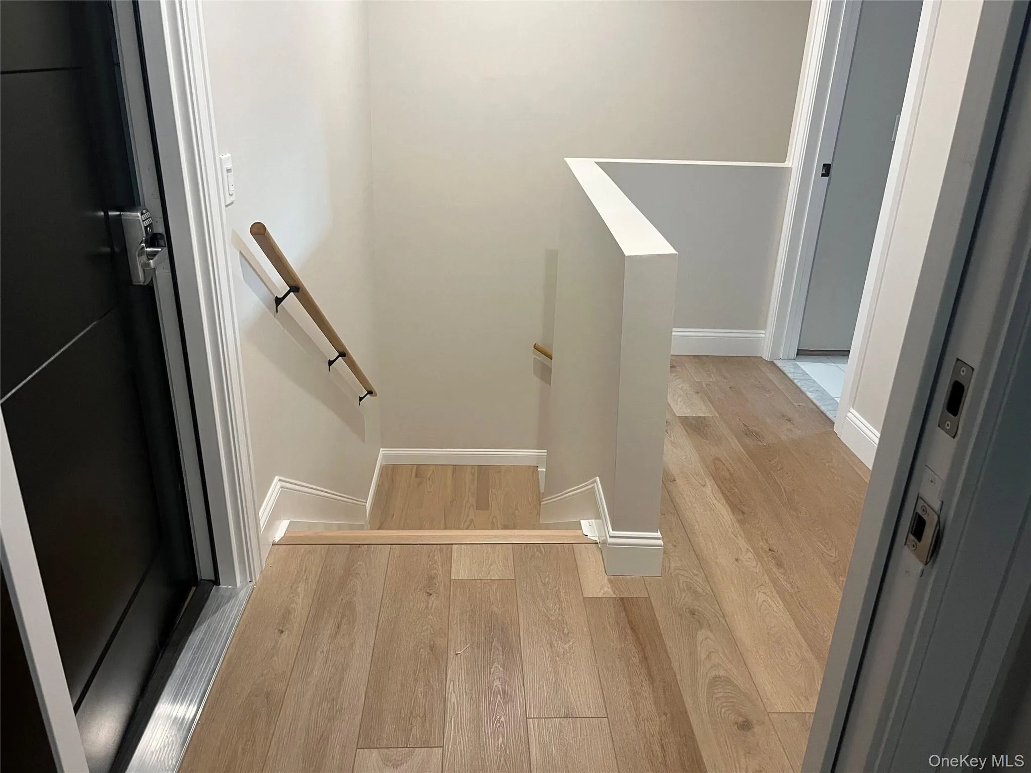 68A Main Street, Babylon, NY, 2 Bedrooms Bedrooms, 4 Rooms Rooms,1 BathroomBathrooms,Residential Lease,For Rent,Main,0,1033125 68A Main Street, Babylon, NY, 2 Bedrooms Bedrooms, 4 Rooms Rooms,1 BathroomBathrooms,Residential Lease,For Rent,Main,0,1033125
