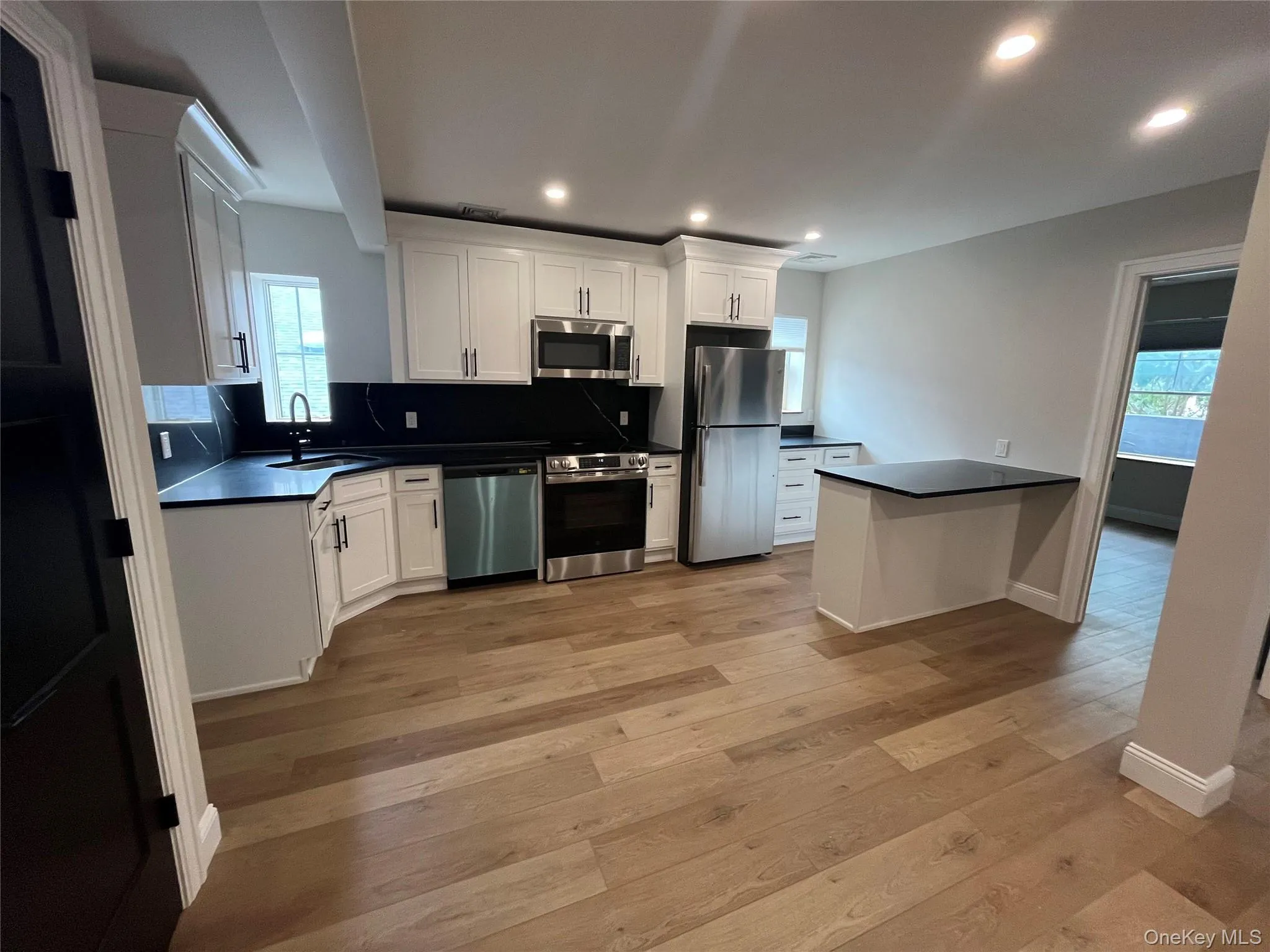 68A Main Street, Babylon, NY, 2 Bedrooms Bedrooms, 4 Rooms Rooms,1 BathroomBathrooms,Residential Lease,For Rent,Main,0,1033125 68A Main Street, Babylon, NY, 2 Bedrooms Bedrooms, 4 Rooms Rooms,1 BathroomBathrooms,Residential Lease,For Rent,Main,0,1033125
