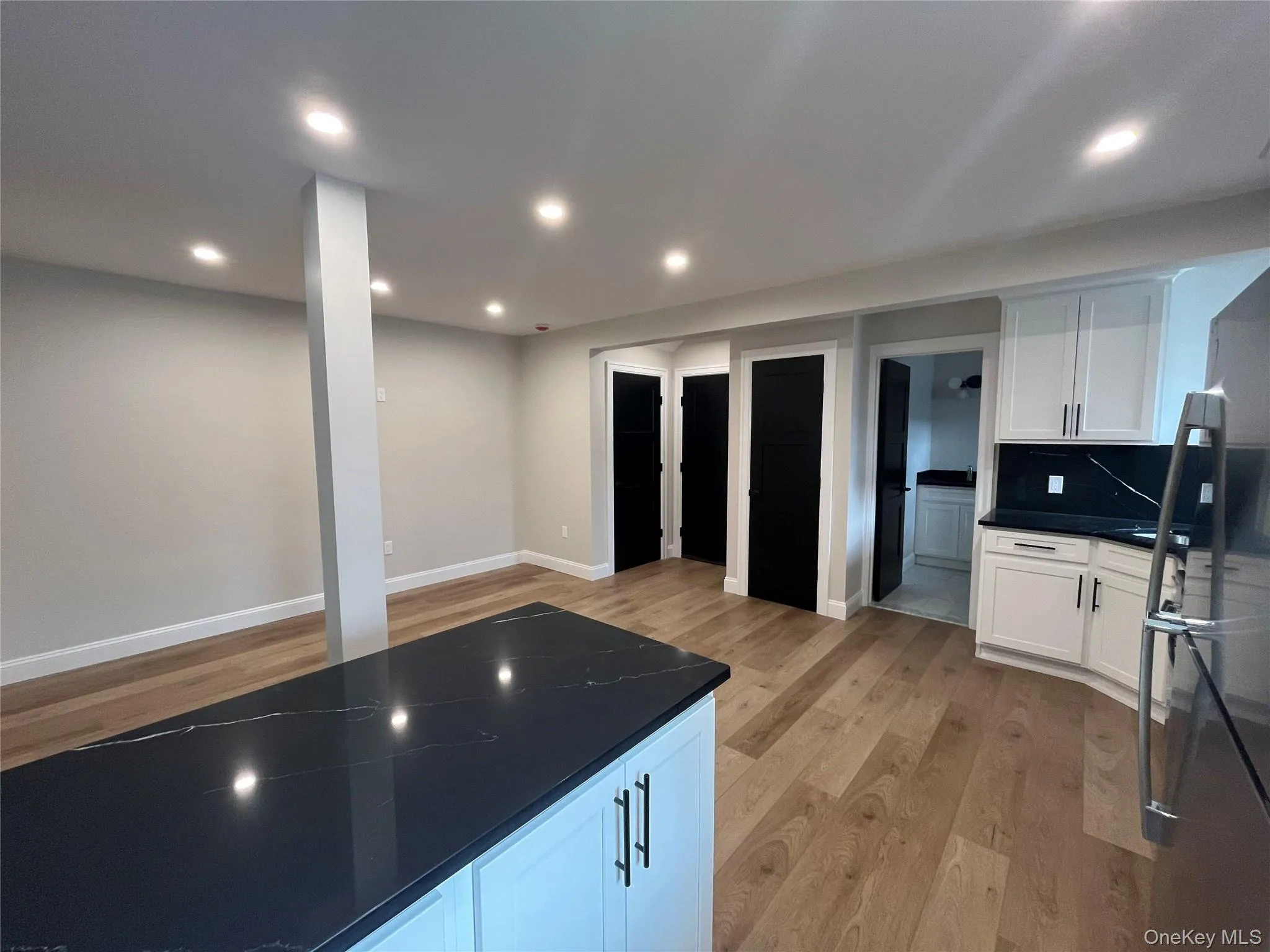 68A Main Street, Babylon, NY, 2 Bedrooms Bedrooms, 4 Rooms Rooms,1 BathroomBathrooms,Residential Lease,For Rent,Main,0,1033125 68A Main Street, Babylon, NY, 2 Bedrooms Bedrooms, 4 Rooms Rooms,1 BathroomBathrooms,Residential Lease,For Rent,Main,0,1033125