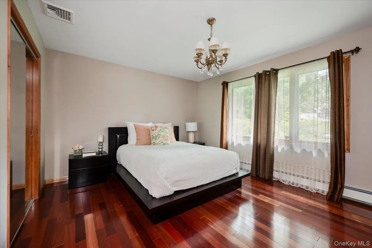 Bedroom 3 on 1st Floor. Bedroom 3 on 1st Floor.