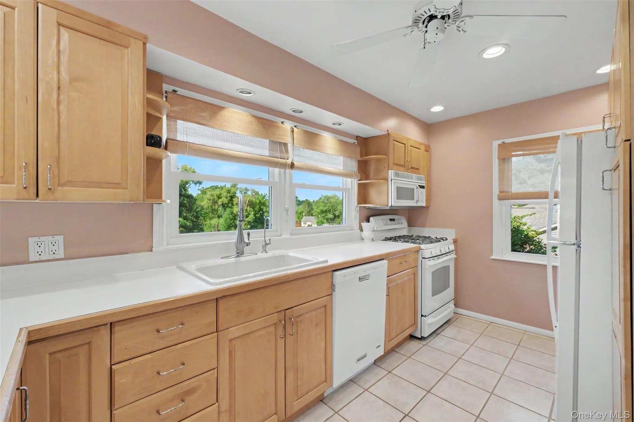 33 Grandview Drive, Carmel, NY, 3 Bedrooms Bedrooms, 7 Rooms Rooms,2 BathroomsBathrooms,Residential,For Rent,Grandview,0,1033137 33 Grandview Drive, Carmel, NY, 3 Bedrooms Bedrooms, 7 Rooms Rooms,2 BathroomsBathrooms,Residential,For Rent,Grandview,0,1033137