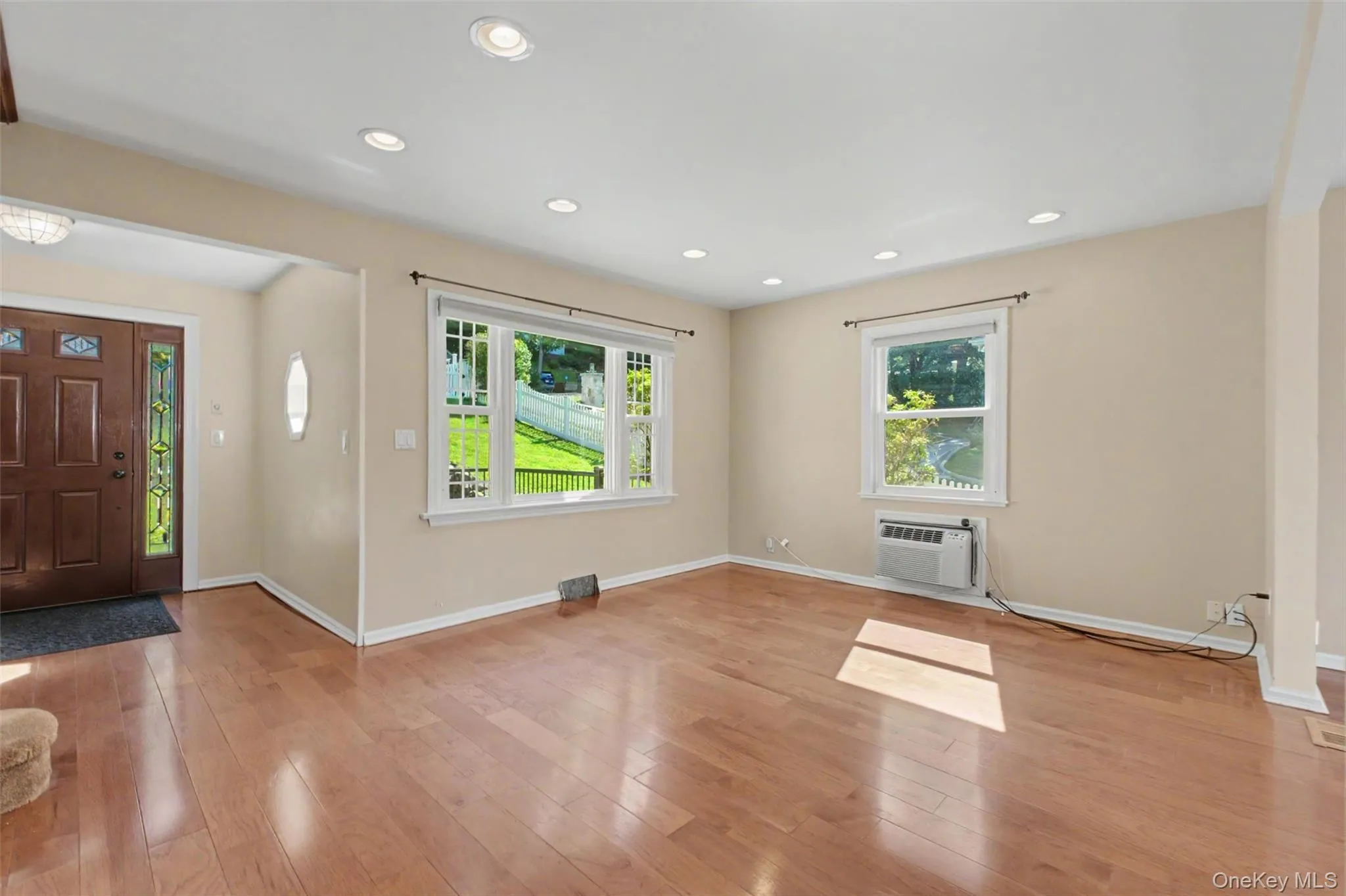 33 Grandview Drive, Carmel, NY, 3 Bedrooms Bedrooms, 7 Rooms Rooms,2 BathroomsBathrooms,Residential,For Rent,Grandview,0,1033137 33 Grandview Drive, Carmel, NY, 3 Bedrooms Bedrooms, 7 Rooms Rooms,2 BathroomsBathrooms,Residential,For Rent,Grandview,0,1033137