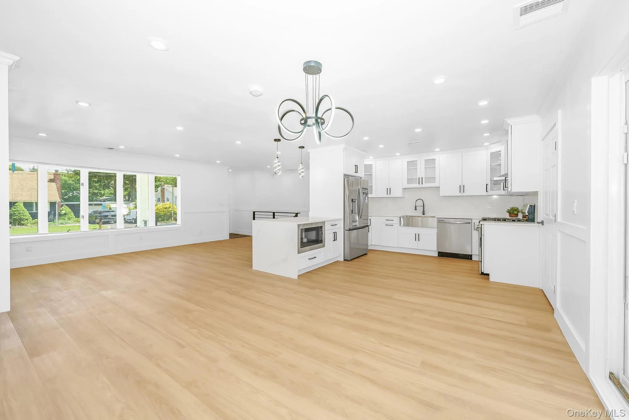 48 Joan Avenue, Brookhaven, NY, 3 Bedrooms Bedrooms, 8 Rooms Rooms,2 BathroomsBathrooms,Residential,For Rent,Joan,0,1033138 48 Joan Avenue, Brookhaven, NY, 3 Bedrooms Bedrooms, 8 Rooms Rooms,2 BathroomsBathrooms,Residential,For Rent,Joan,0,1033138