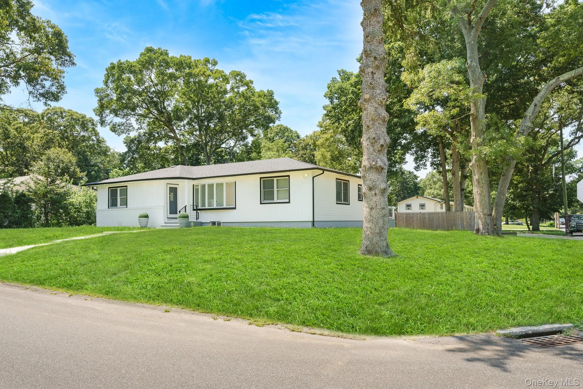 48 Joan Avenue, Brookhaven, NY, 3 Bedrooms Bedrooms, 8 Rooms Rooms,2 BathroomsBathrooms,Residential,For Rent,Joan,0,1033138 48 Joan Avenue, Brookhaven, NY, 3 Bedrooms Bedrooms, 8 Rooms Rooms,2 BathroomsBathrooms,Residential,For Rent,Joan,0,1033138