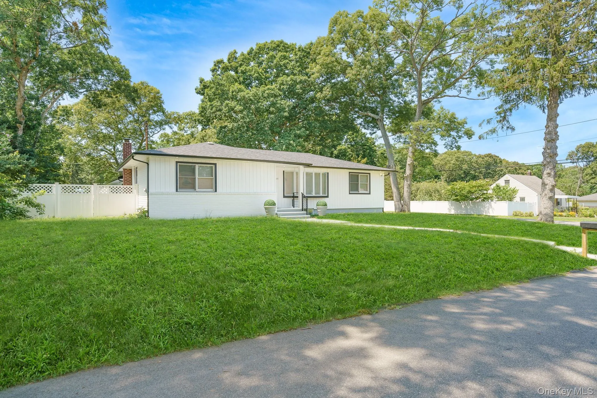 48 Joan Avenue, Brookhaven, NY, 3 Bedrooms Bedrooms, 8 Rooms Rooms,2 BathroomsBathrooms,Residential,For Rent,Joan,0,1033138 48 Joan Avenue, Brookhaven, NY, 3 Bedrooms Bedrooms, 8 Rooms Rooms,2 BathroomsBathrooms,Residential,For Rent,Joan,0,1033138