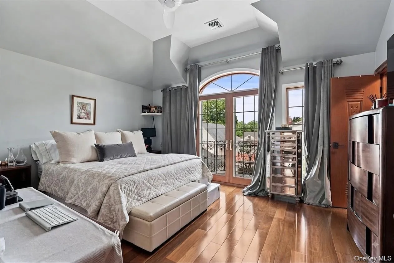 157-35 19th Avenue, New York, NY, 3 Bedrooms Bedrooms, 6 Rooms Rooms,2 BathroomsBathrooms,Residential,For Rent,19th,0,1033139 157-35 19th Avenue, New York, NY, 3 Bedrooms Bedrooms, 6 Rooms Rooms,2 BathroomsBathrooms,Residential,For Rent,19th,0,1033139