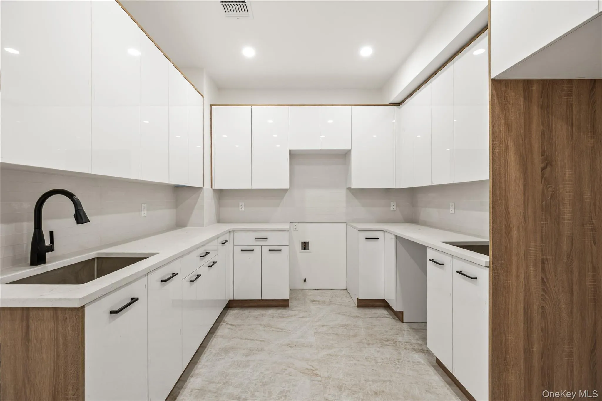 15 Warren Court, Ramapo, NY, 3 Bedrooms Bedrooms, 5 Rooms Rooms,2 BathroomsBathrooms,Residential,For Rent,Warren,0,1033144 15 Warren Court, Ramapo, NY, 3 Bedrooms Bedrooms, 5 Rooms Rooms,2 BathroomsBathrooms,Residential,For Rent,Warren,0,1033144