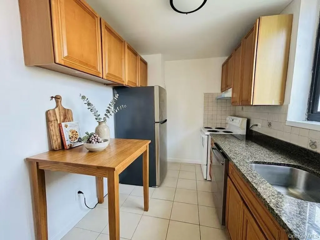 138-35 elder Avenue, New York, NY, 1 Bedroom Bedrooms, 3 Rooms Rooms,1 BathroomBathrooms,Residential,For Rent,elder,0,1033152 138-35 elder Avenue, New York, NY, 1 Bedroom Bedrooms, 3 Rooms Rooms,1 BathroomBathrooms,Residential,For Rent,elder,0,1033152