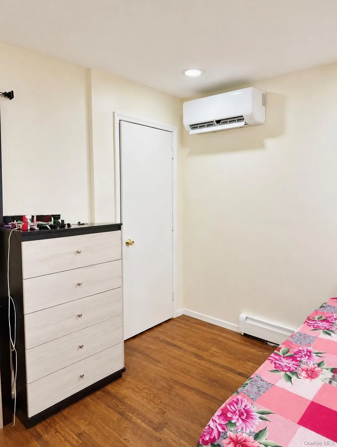 104-02 169th Street, New York, NY, 3 Bedrooms Bedrooms, 7 Rooms Rooms,1 BathroomBathrooms,Residential Lease,For Rent,169th,0,1033153 104-02 169th Street, New York, NY, 3 Bedrooms Bedrooms, 7 Rooms Rooms,1 BathroomBathrooms,Residential Lease,For Rent,169th,0,1033153
