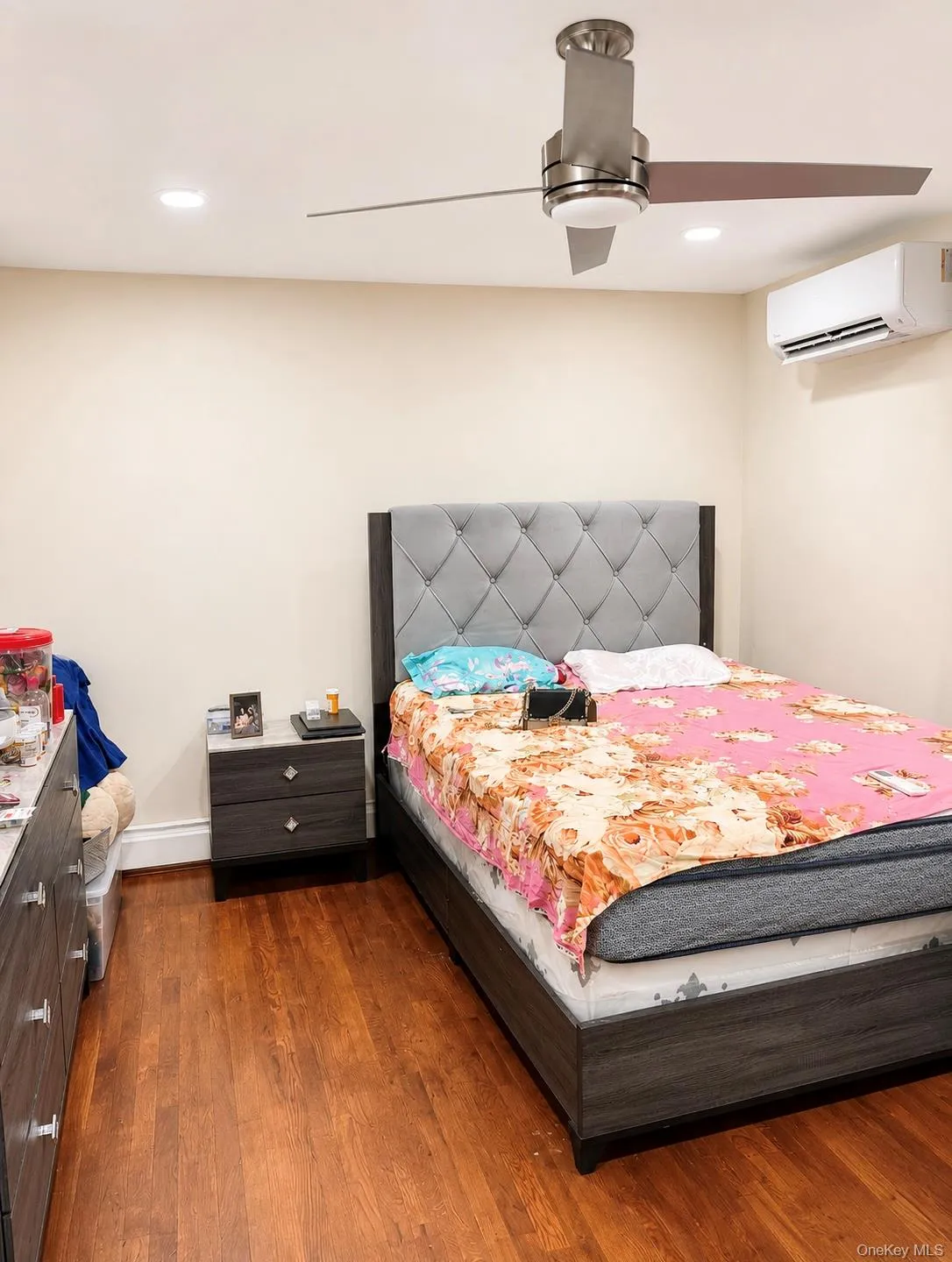 104-02 169th Street, New York, NY, 3 Bedrooms Bedrooms, 7 Rooms Rooms,1 BathroomBathrooms,Residential Lease,For Rent,169th,0,1033153 104-02 169th Street, New York, NY, 3 Bedrooms Bedrooms, 7 Rooms Rooms,1 BathroomBathrooms,Residential Lease,For Rent,169th,0,1033153