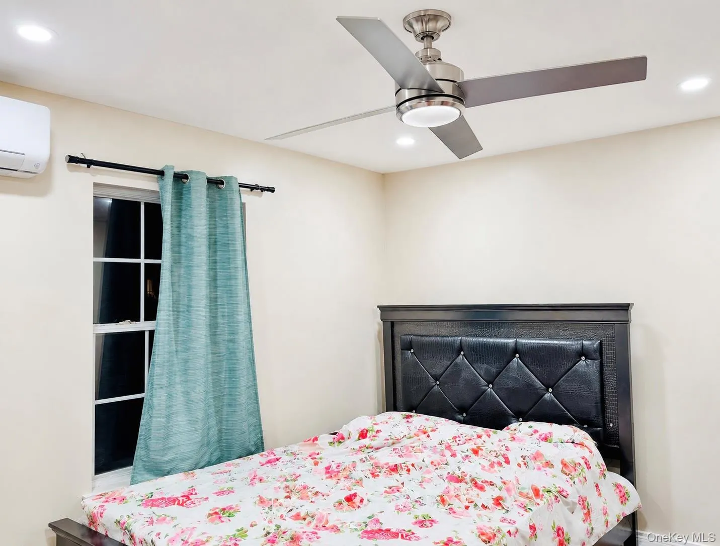 104-02 169th Street, New York, NY, 3 Bedrooms Bedrooms, 7 Rooms Rooms,1 BathroomBathrooms,Residential Lease,For Rent,169th,0,1033153 104-02 169th Street, New York, NY, 3 Bedrooms Bedrooms, 7 Rooms Rooms,1 BathroomBathrooms,Residential Lease,For Rent,169th,0,1033153