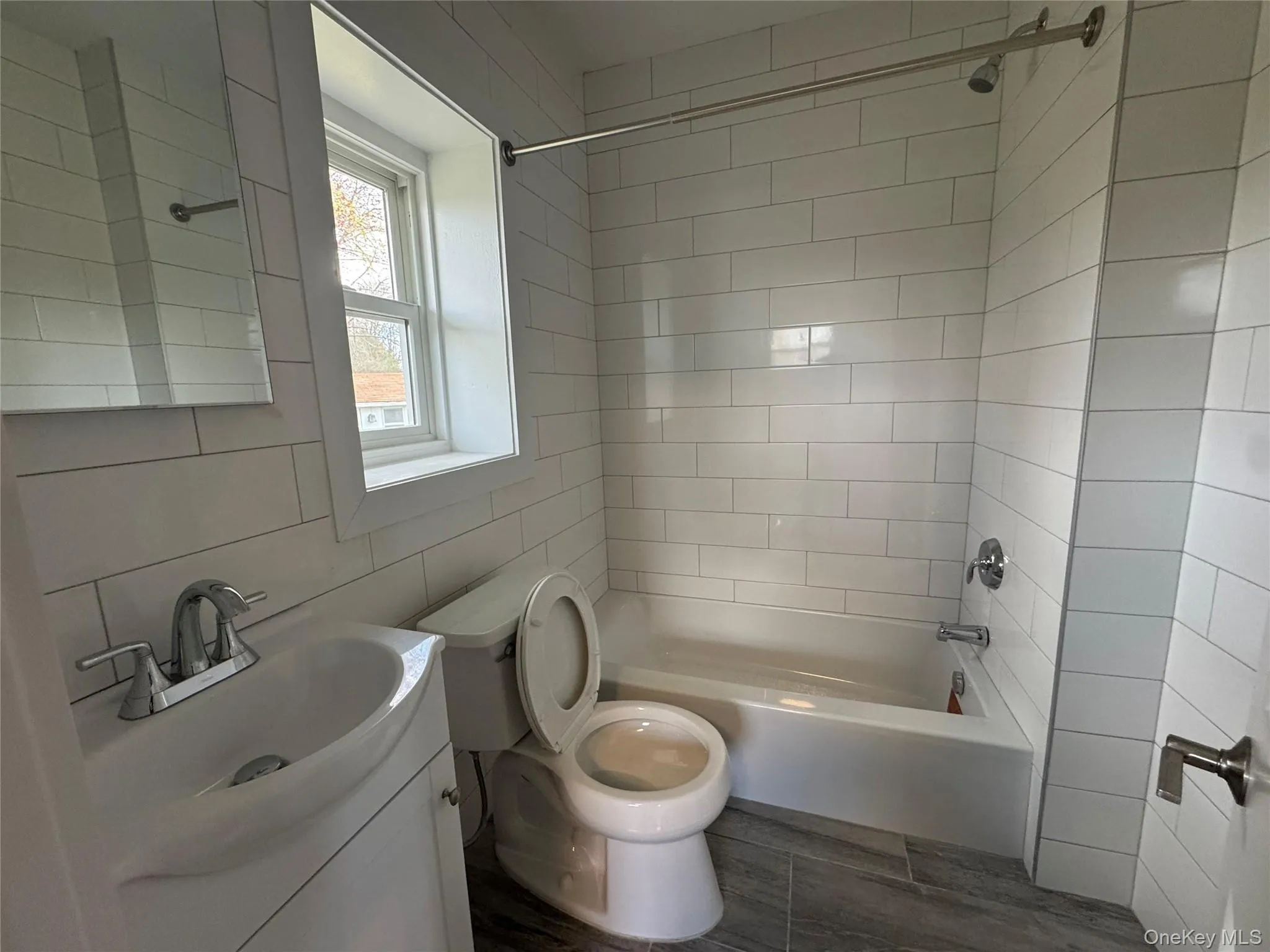 325-329 Patchogue Yaphank Road, Brookhaven, NY, 1 Bedroom Bedrooms, 3 Rooms Rooms,1 BathroomBathrooms,Residential Lease,For Rent,Patchogue Yaphank,0,1033158 325-329 Patchogue Yaphank Road, Brookhaven, NY, 1 Bedroom Bedrooms, 3 Rooms Rooms,1 BathroomBathrooms,Residential Lease,For Rent,Patchogue Yaphank,0,1033158