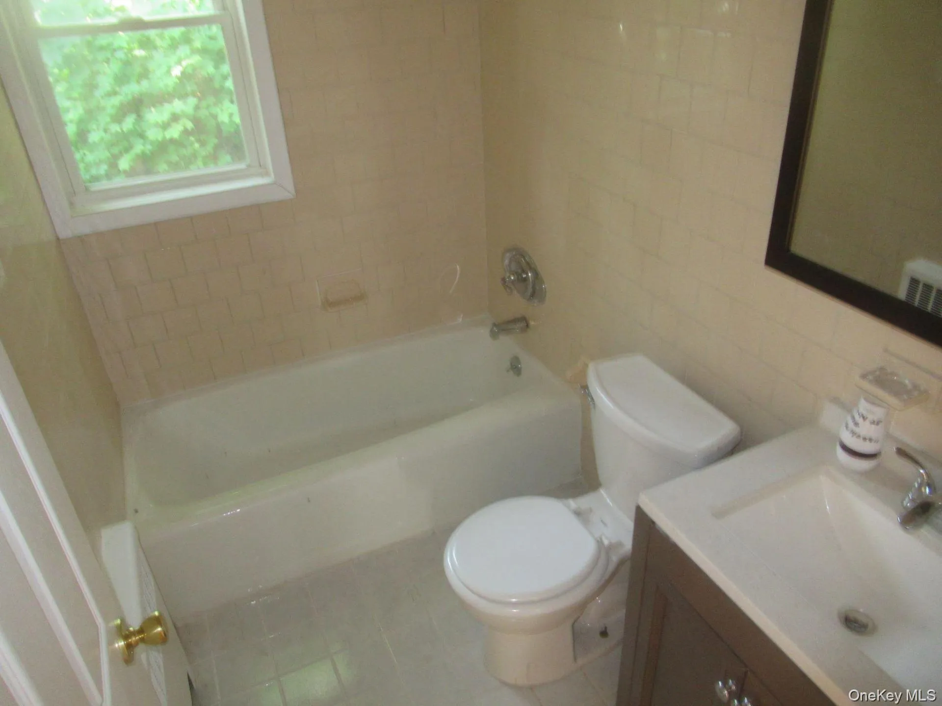 33 Meadow Avenue, Chester Town, NY, 3 Bedrooms Bedrooms, 4 Rooms Rooms,1 BathroomBathrooms,Residential,For Rent,Meadow,0,1033159 33 Meadow Avenue, Chester Town, NY, 3 Bedrooms Bedrooms, 4 Rooms Rooms,1 BathroomBathrooms,Residential,For Rent,Meadow,0,1033159