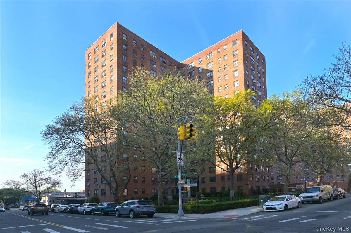 99-05 63rd Drive, New York, NY, 1 Bedroom Bedrooms, 2 Rooms Rooms,1 BathroomBathrooms,Residential,For Rent,63rd,0,1033165 99-05 63rd Drive, New York, NY, 1 Bedroom Bedrooms, 2 Rooms Rooms,1 BathroomBathrooms,Residential,For Rent,63rd,0,1033165