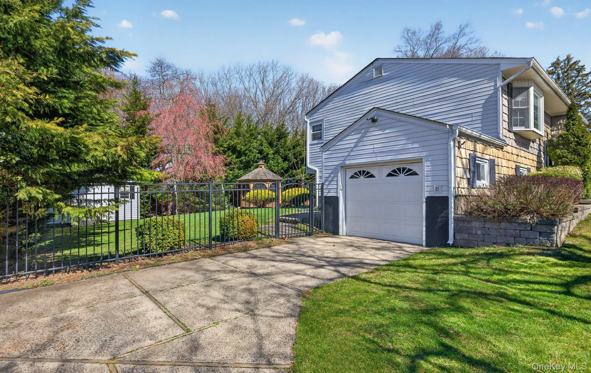 7 Phyllis Drive, Huntington, NY, 4 Bedrooms Bedrooms, 7 Rooms Rooms,2 BathroomsBathrooms,Residential Lease,For Rent,Phyllis,0,1033172 7 Phyllis Drive, Huntington, NY, 4 Bedrooms Bedrooms, 7 Rooms Rooms,2 BathroomsBathrooms,Residential Lease,For Rent,Phyllis,0,1033172