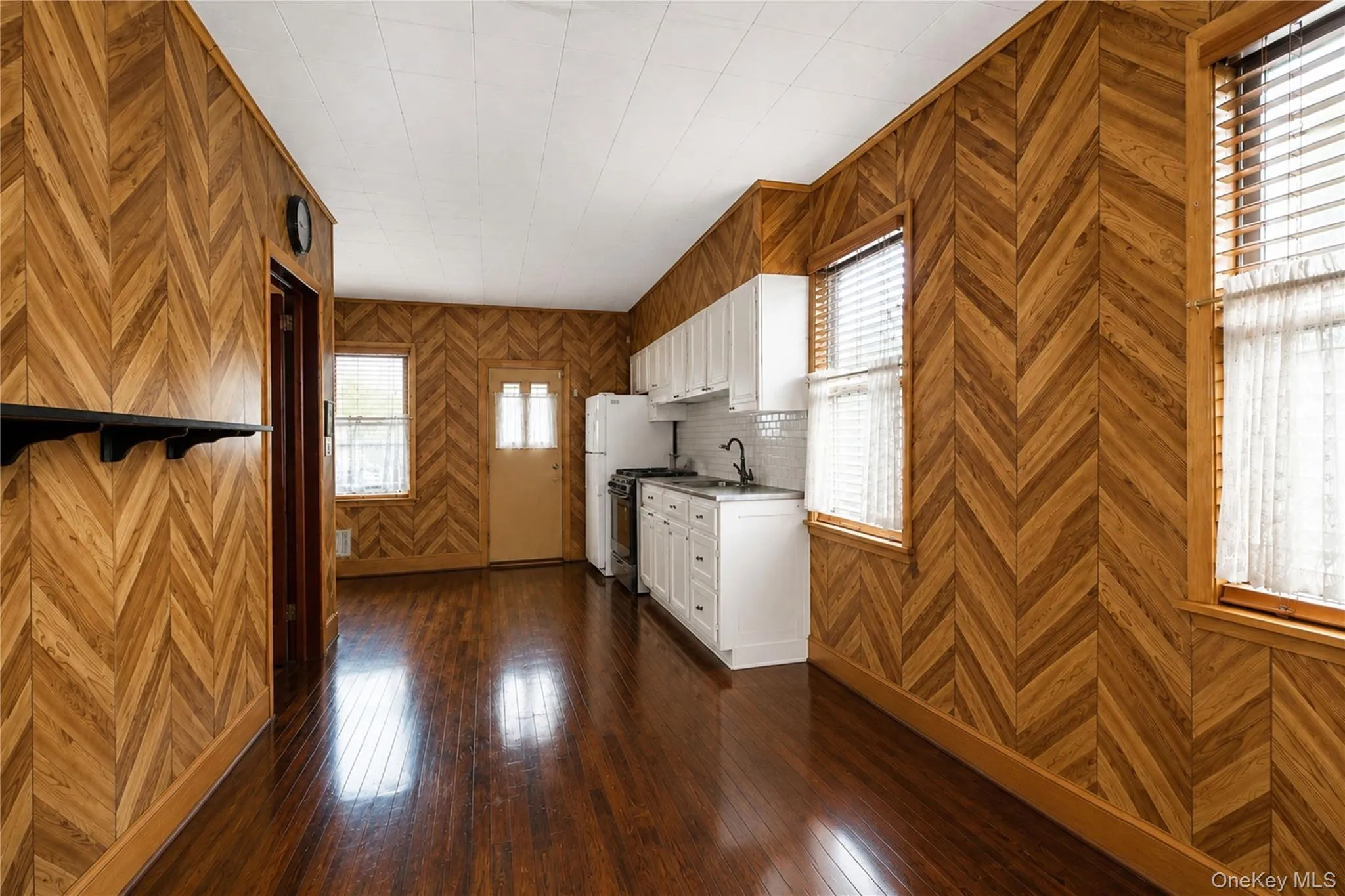 147-27 20th Avenue, New York, NY, 4 Bedrooms Bedrooms, 9 Rooms Rooms,1 BathroomBathrooms,Residential,For Rent,20th,0,1033178 147-27 20th Avenue, New York, NY, 4 Bedrooms Bedrooms, 9 Rooms Rooms,1 BathroomBathrooms,Residential,For Rent,20th,0,1033178